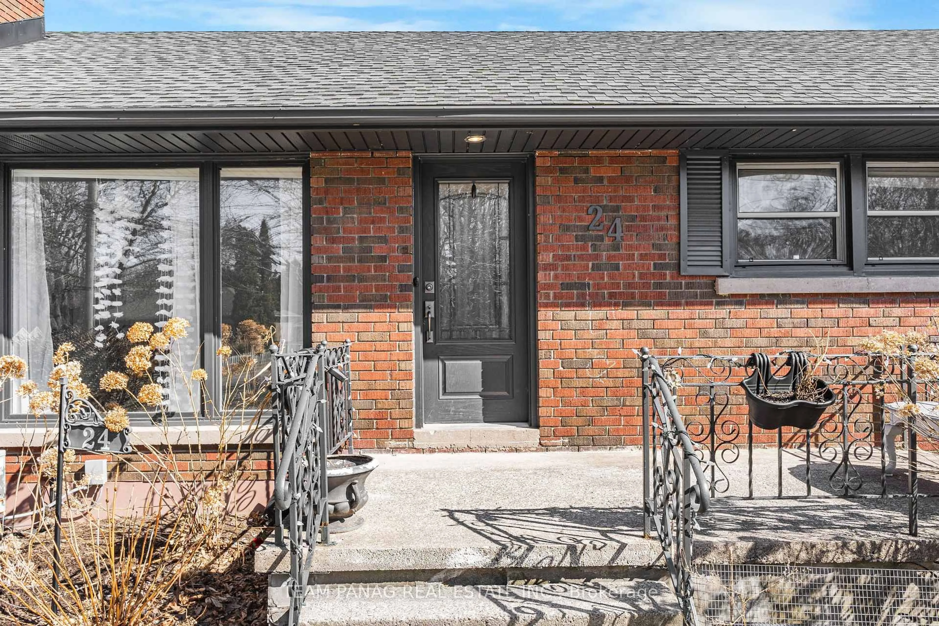 Home with brick exterior material, street for 24 Brisbane Glen, St. Catharines Ontario L2N 3K9