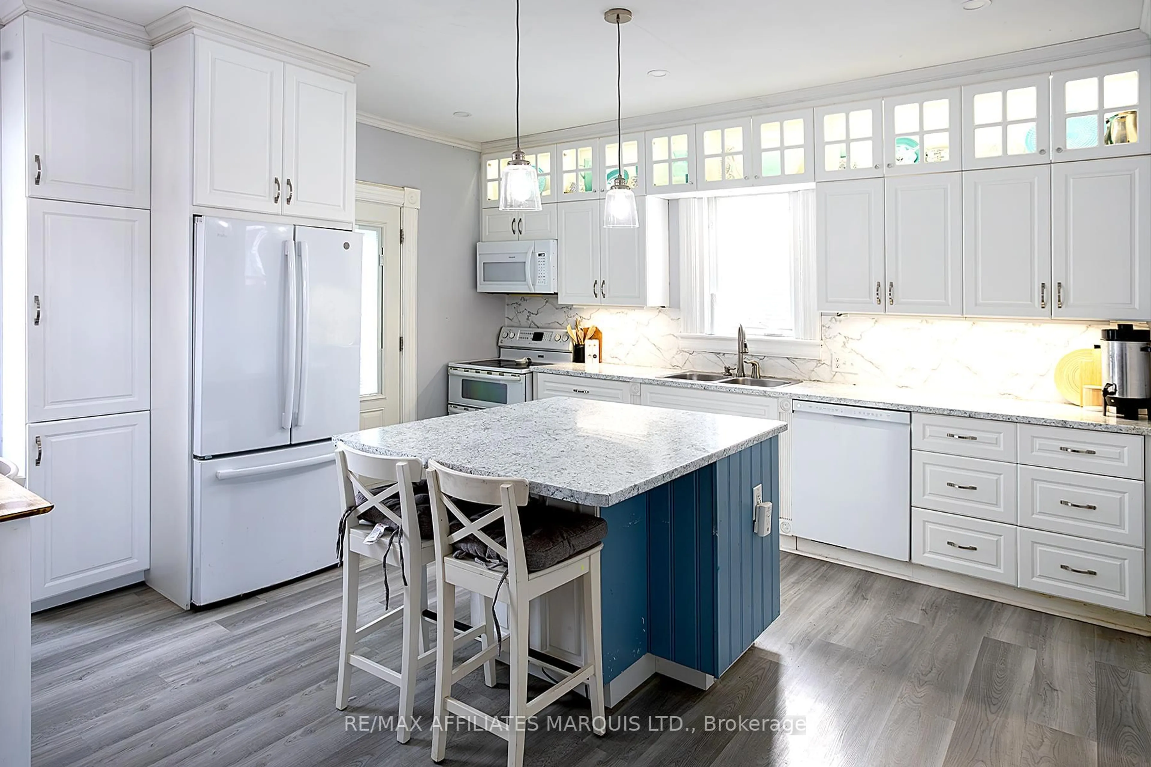 Open concept kitchen, ceramic/tile floor for 39 Church Ave, South Dundas Ontario K0E 1K0