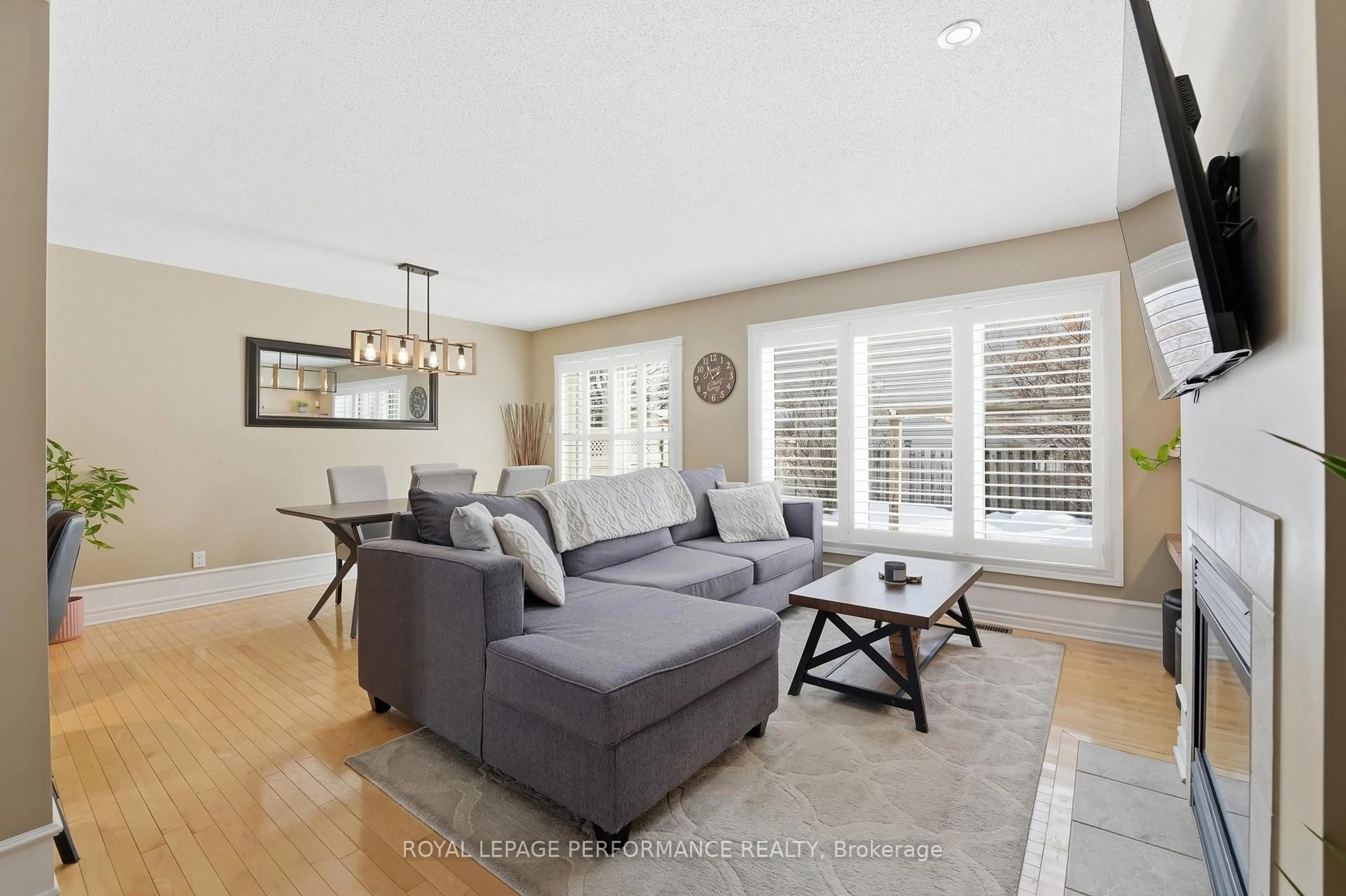 Living room with furniture, unknown for 808 Scala Ave, Ottawa Ontario K4A 4X2