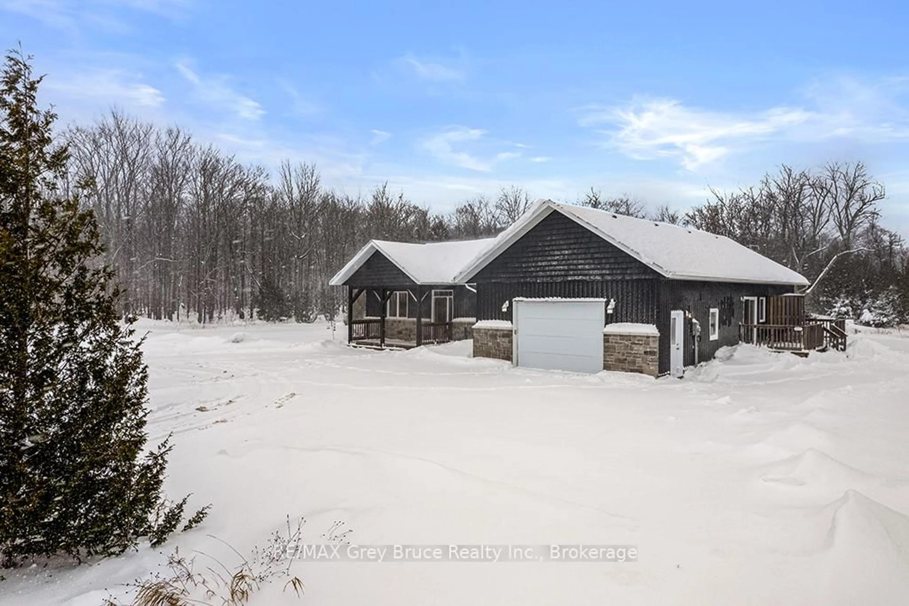 A pic from outside/outdoor area/front of a property/back of a property/a pic from drone, unknown for 1379 West Rd, Northern Bruce Peninsula Ontario N0H 1W0