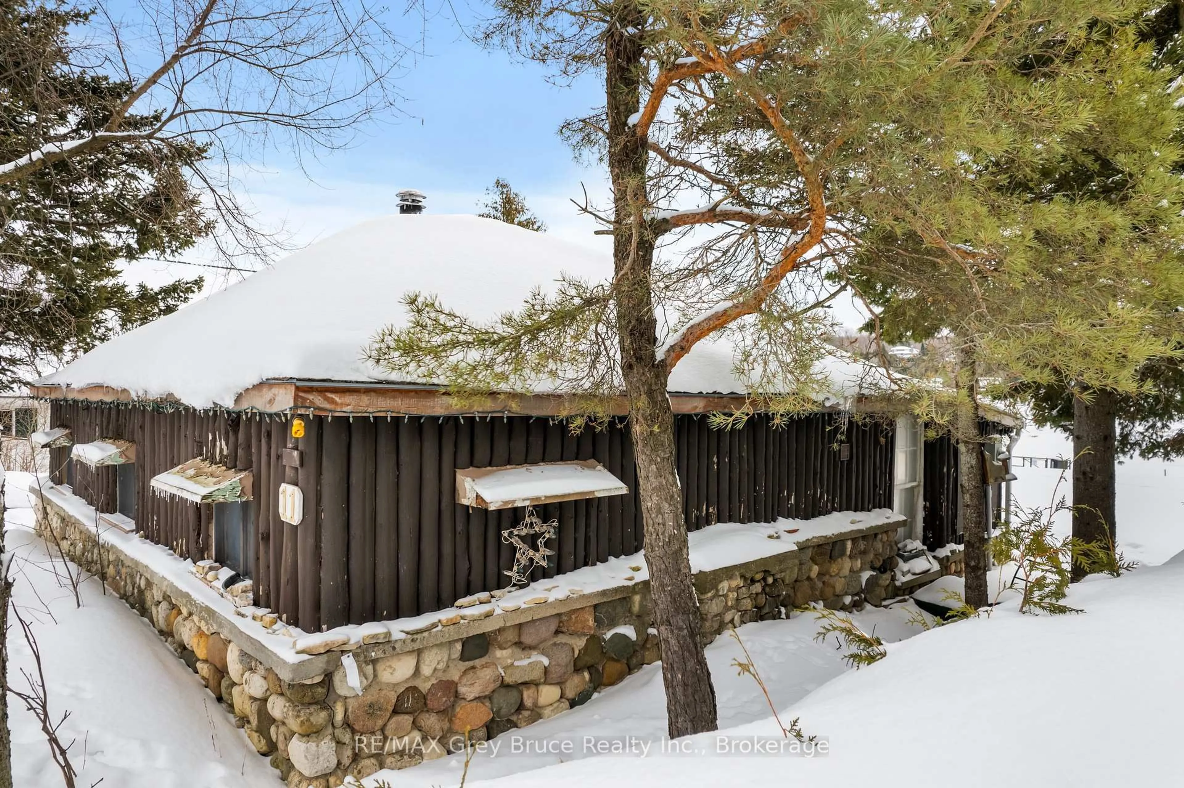 Unknown for 11 McNeil St, Northern Bruce Peninsula Ontario N0H 1W0