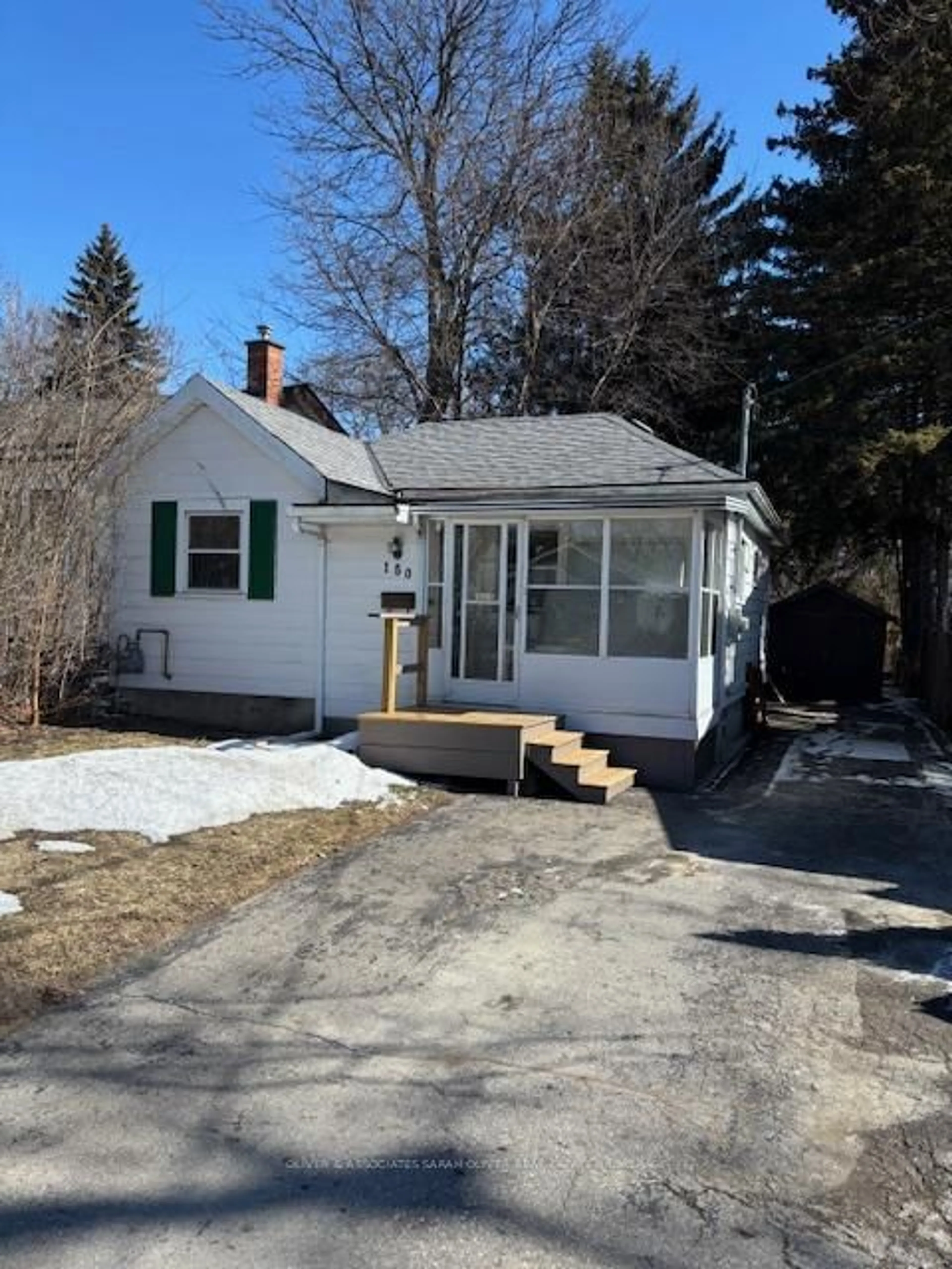 Unknown for 150 Hale St, London East Ontario N5W 1E6