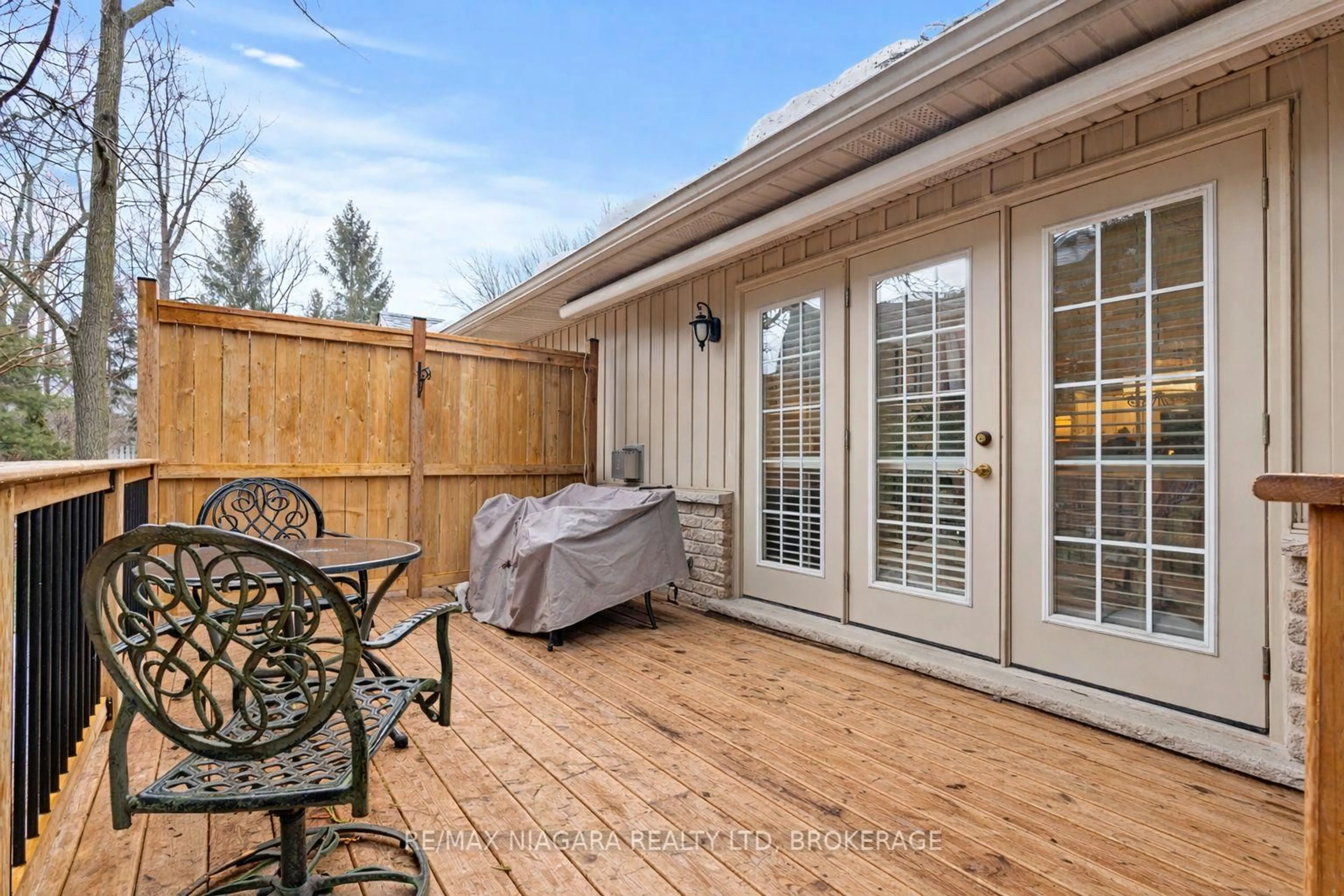 Patio, unknown for 3241 MONTROSE Rd #10, Niagara Falls Ontario L2H 3L3