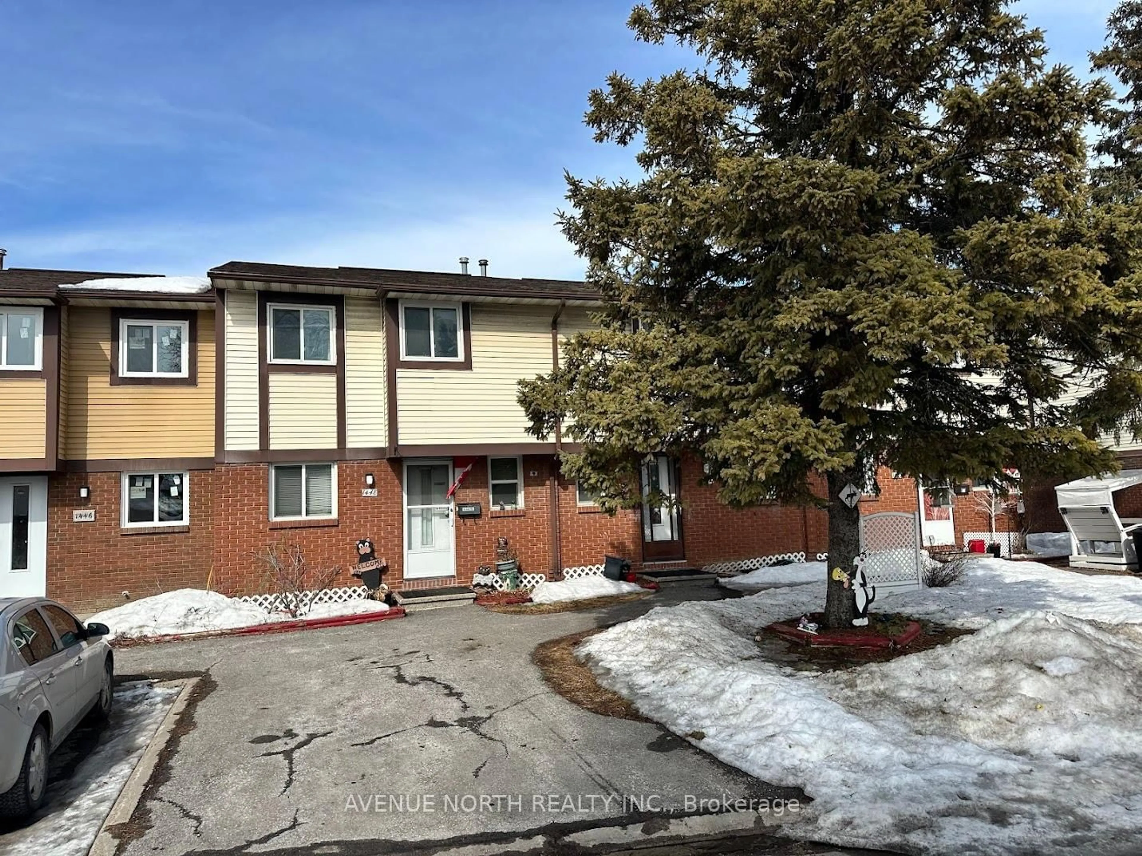 Unknown for 1448 Foxwall St #20, Ottawa Ontario K1B 5J5