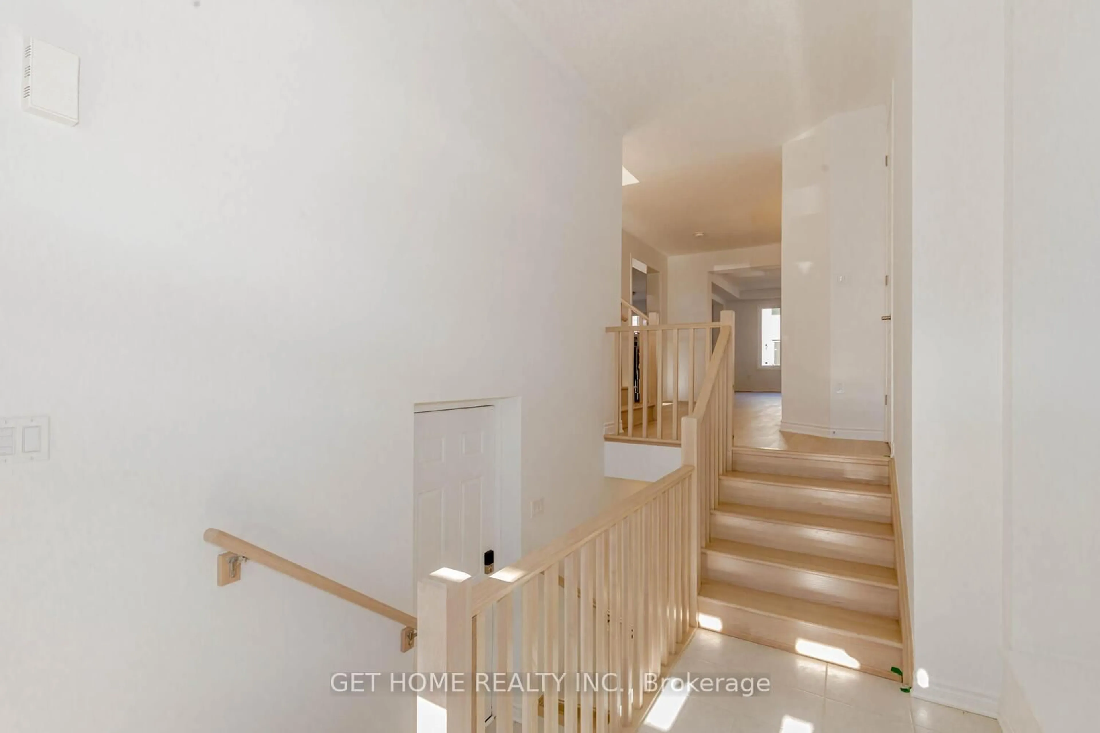 Unknown for 75 Milt Schmidt St, Kitchener Ontario N2R 0T2