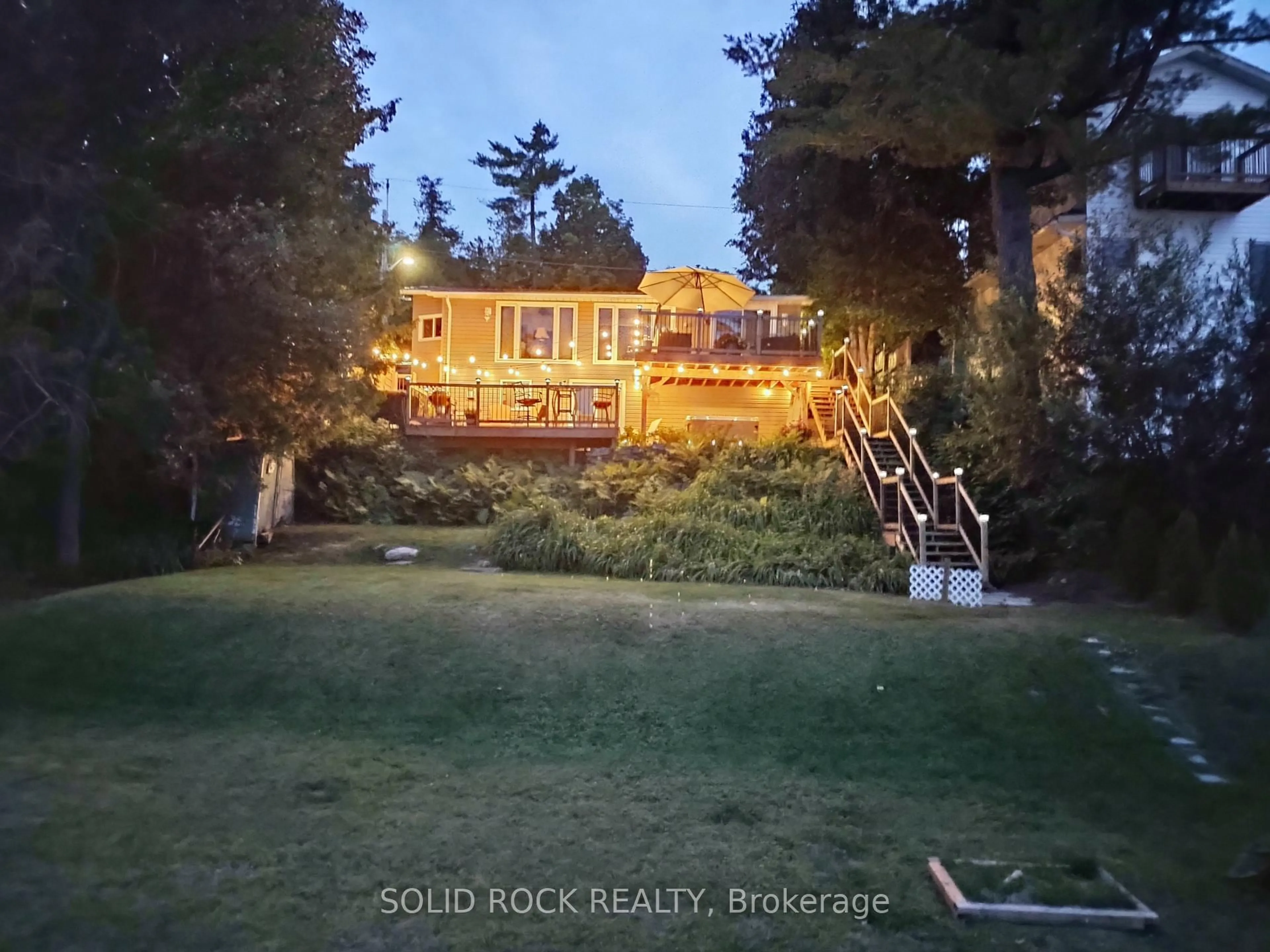 Blurry image for 2496 River Rd, Braeside Ontario K0A 1G0