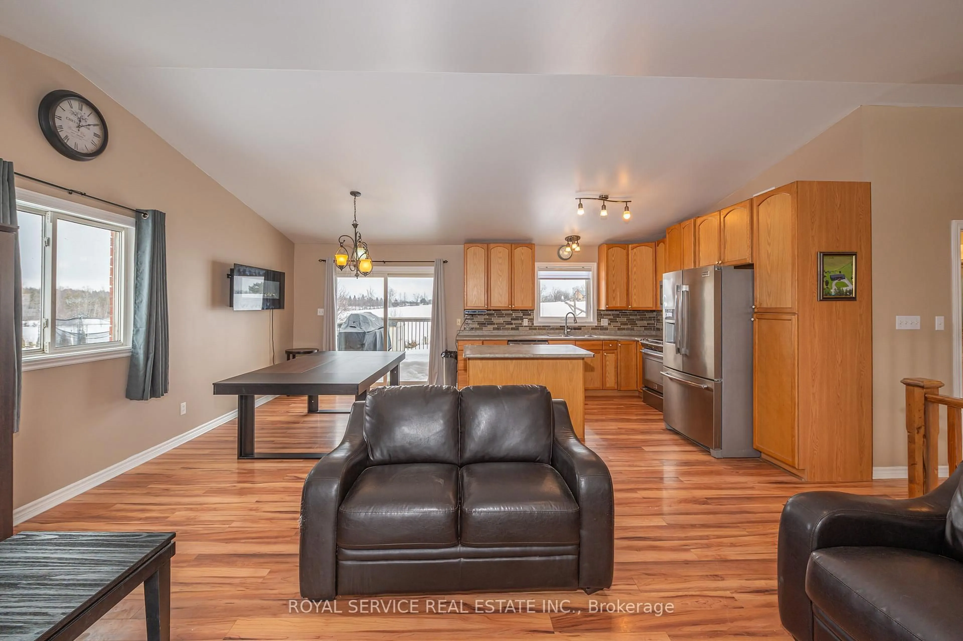 Open concept kitchen, unknown for 323 Cadigan Rd, Selwyn Ontario K9J 6X2