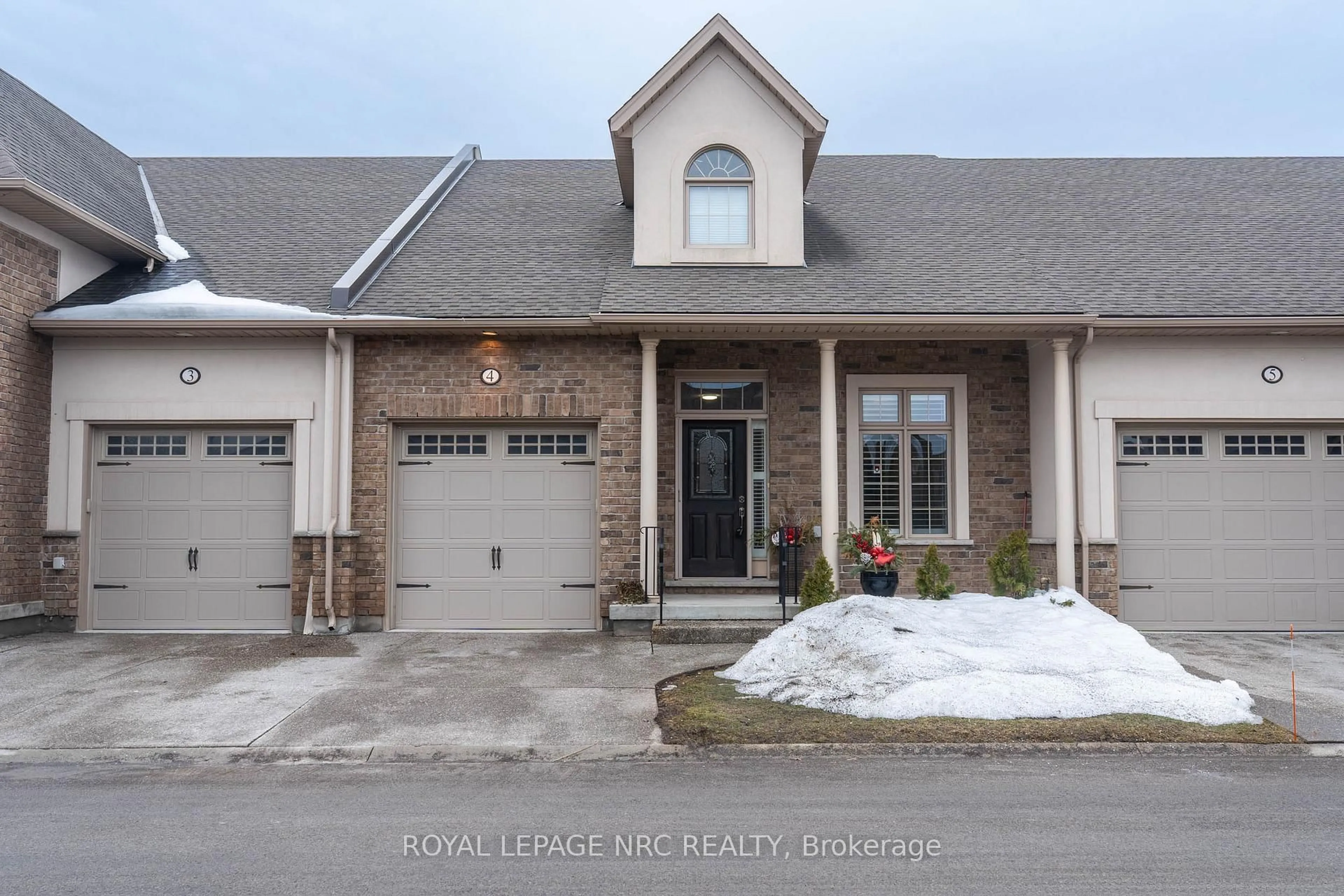 Home with brick exterior material, street for 3232 MONTROSE Rd #4, Niagara Falls Ontario L2E 6S4