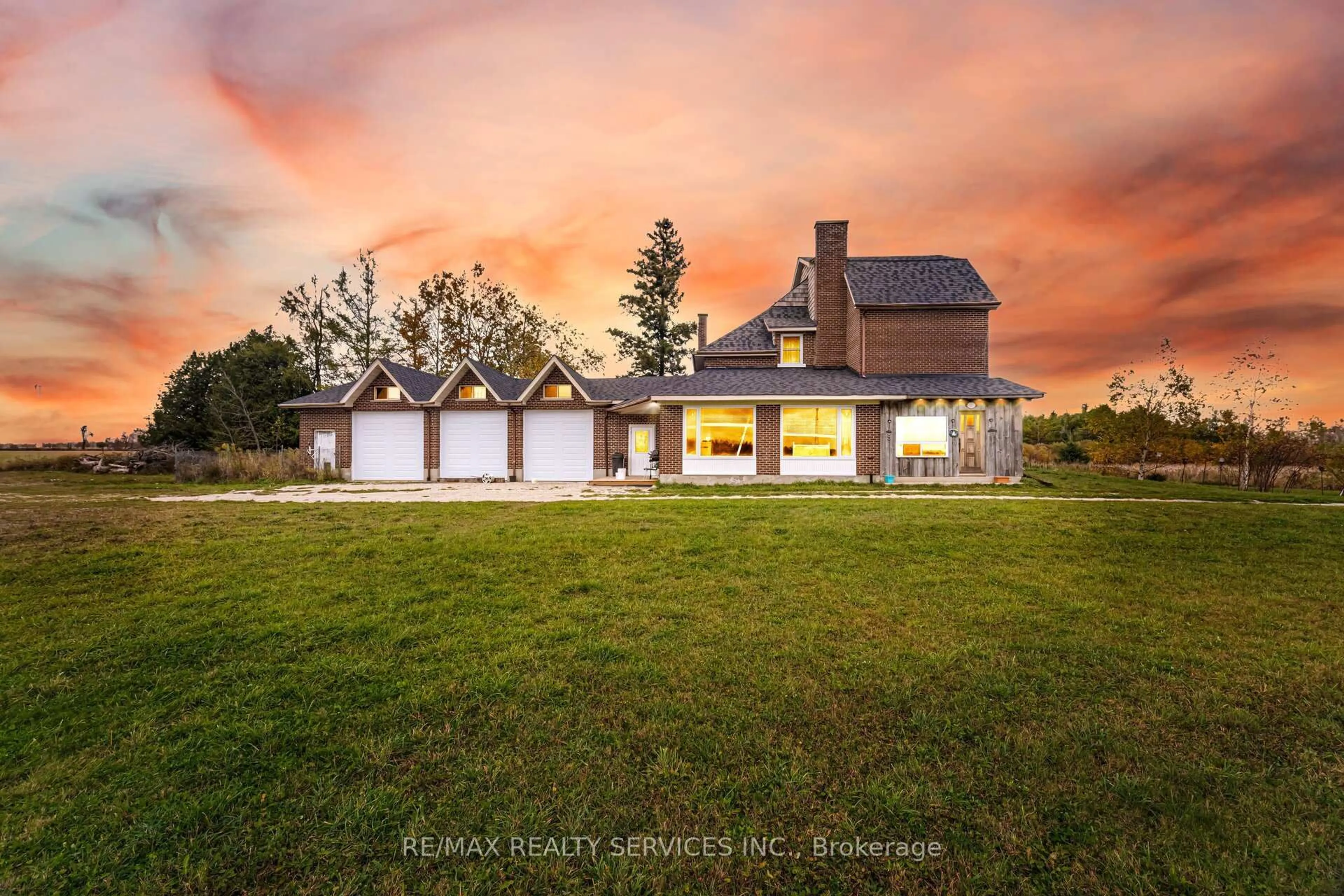 A pic from outside/outdoor area/front of a property/back of a property/a pic from drone, unknown for 764059 240 Side Rd, Melancthon Ontario L9V 2P4