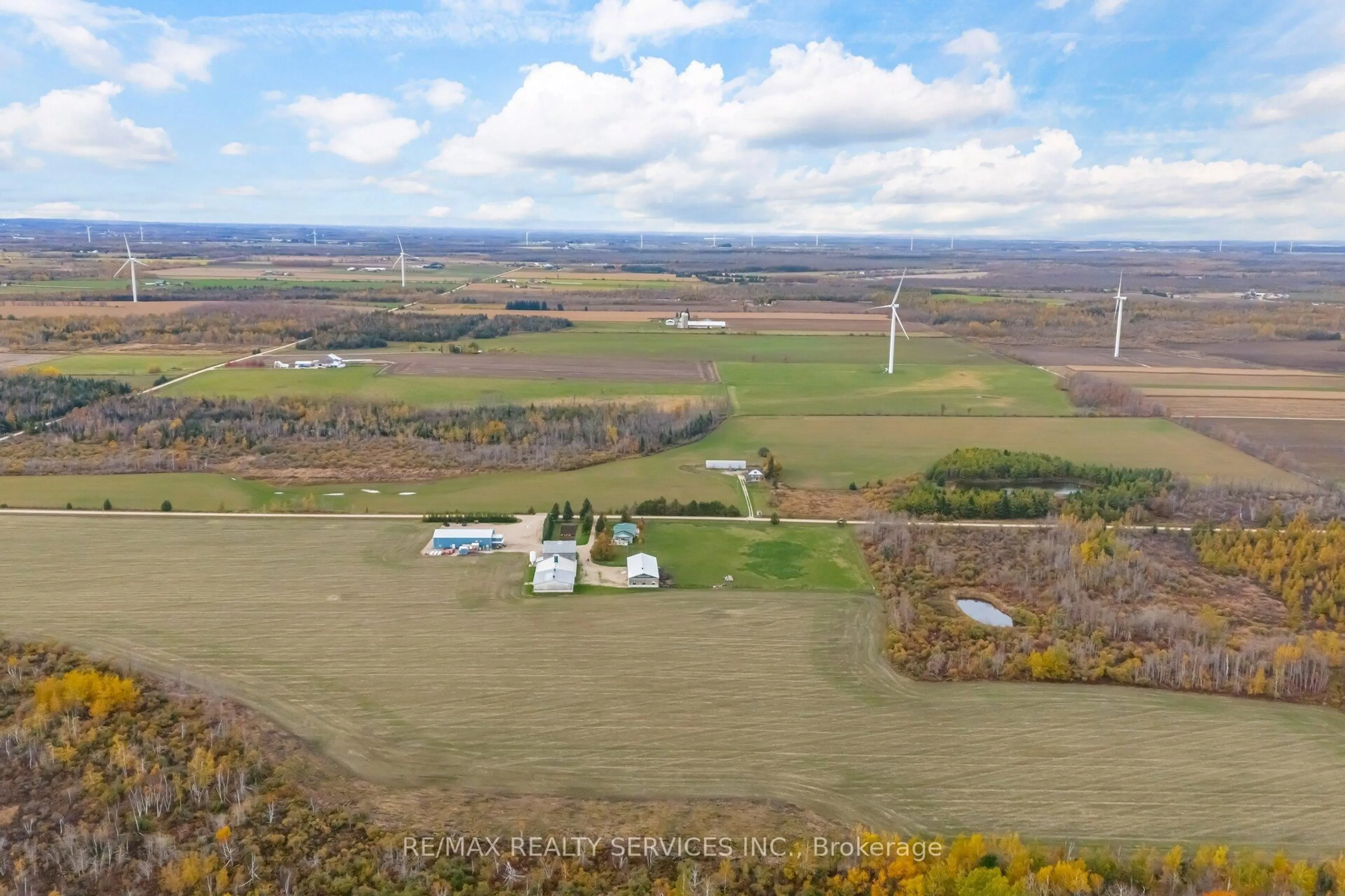 A pic from outside/outdoor area/front of a property/back of a property/a pic from drone, unknown for 764059 240 Side Rd, Melancthon Ontario L9V 2P4