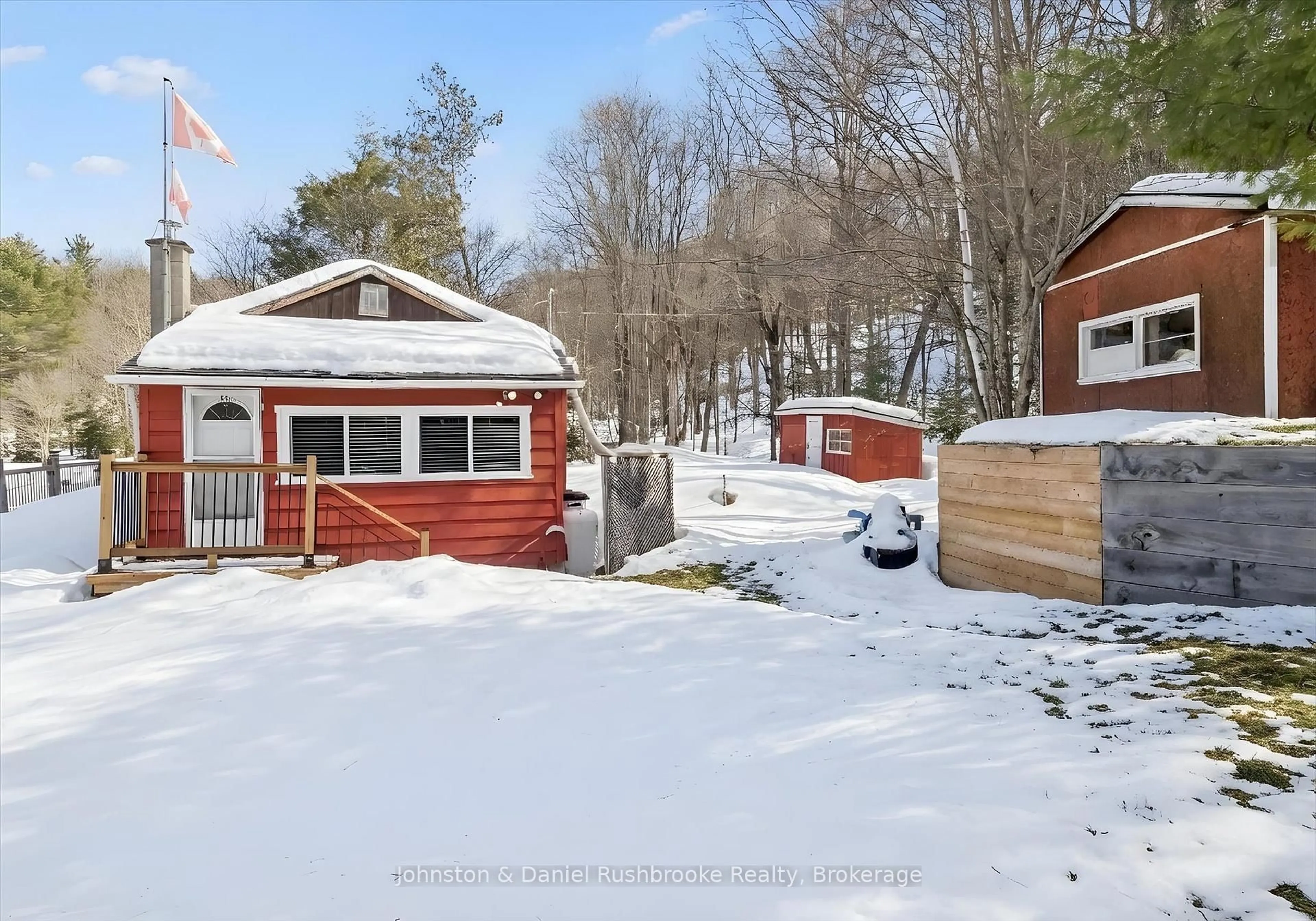 A pic from outside/outdoor area/front of a property/back of a property/a pic from drone, street for 1020 Gordonier Lk Rd Private, Bracebridge Ontario P1L 1X3