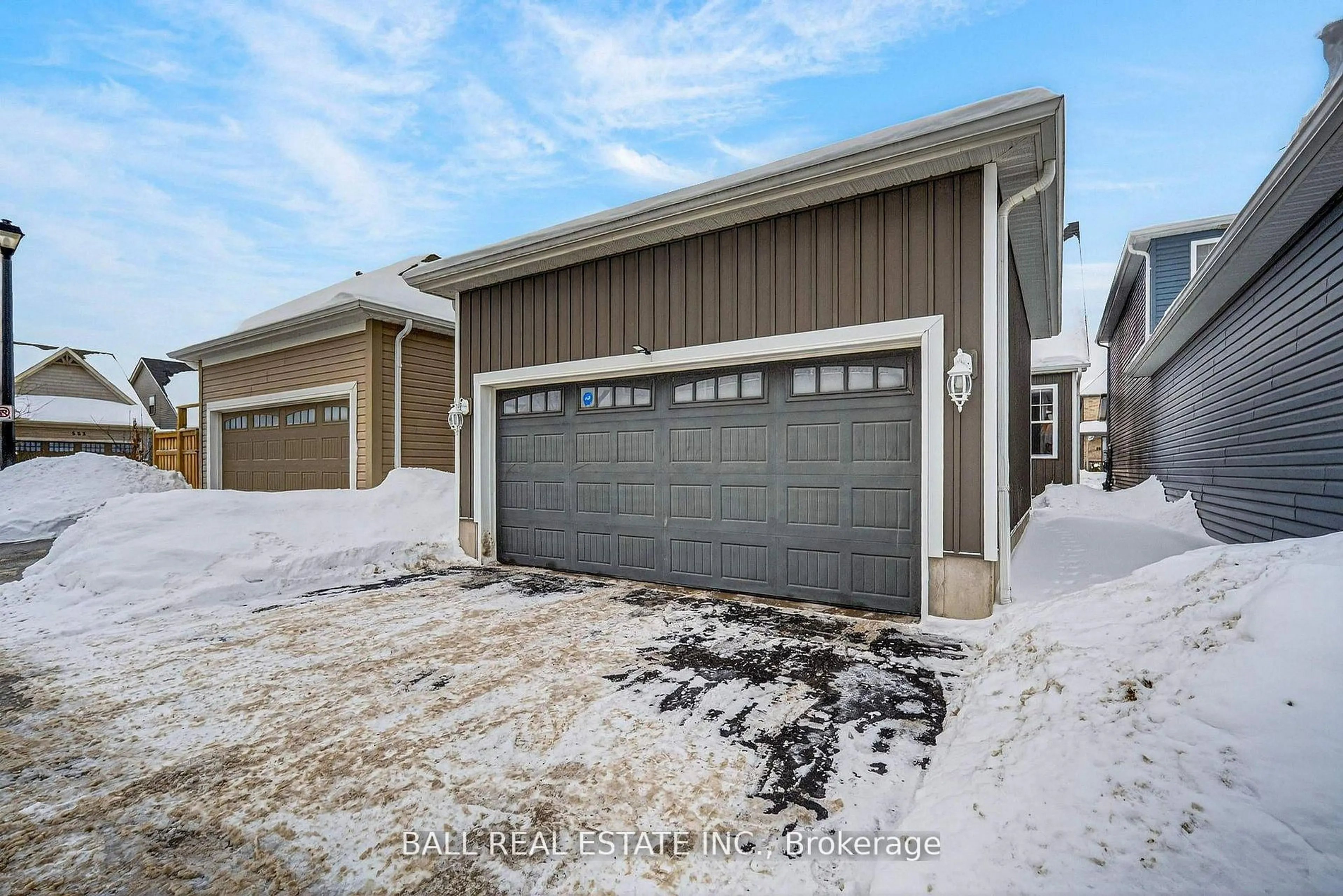 Indoor garage for 74 Flitton Ave, Peterborough Ontario K9H 0G5