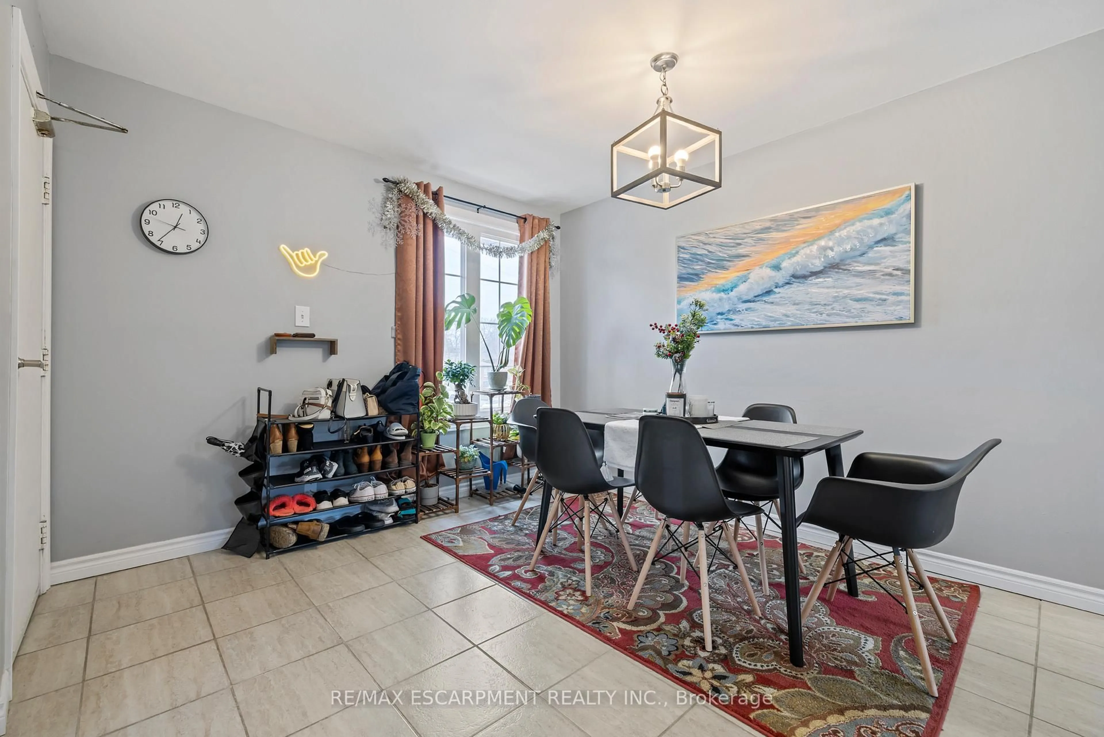 Dining room, unknown for 107 HORNING Dr, Hamilton Ontario L9C 6L2