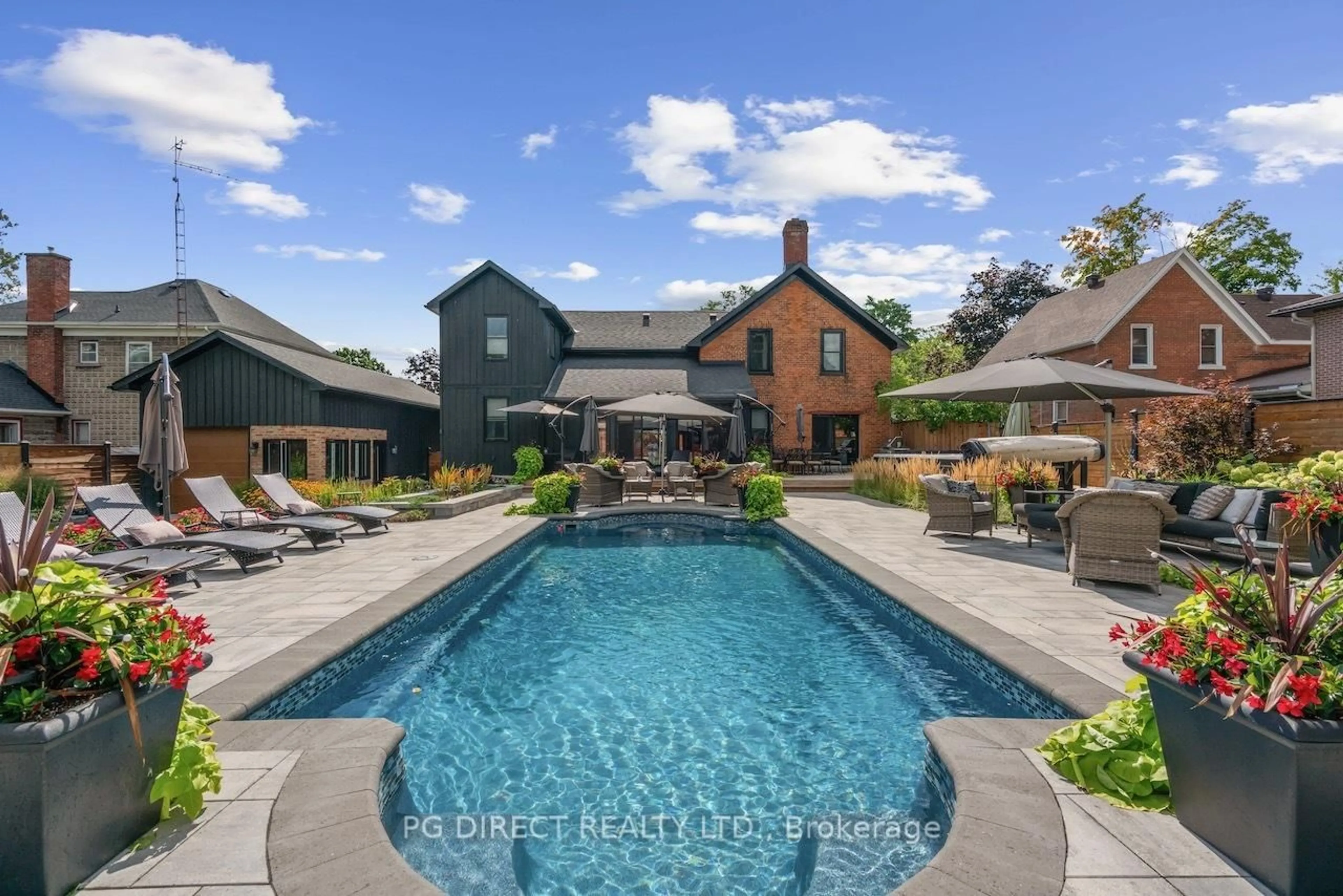 Pool for 220 Park St, Prescott Ontario K0E 1T0