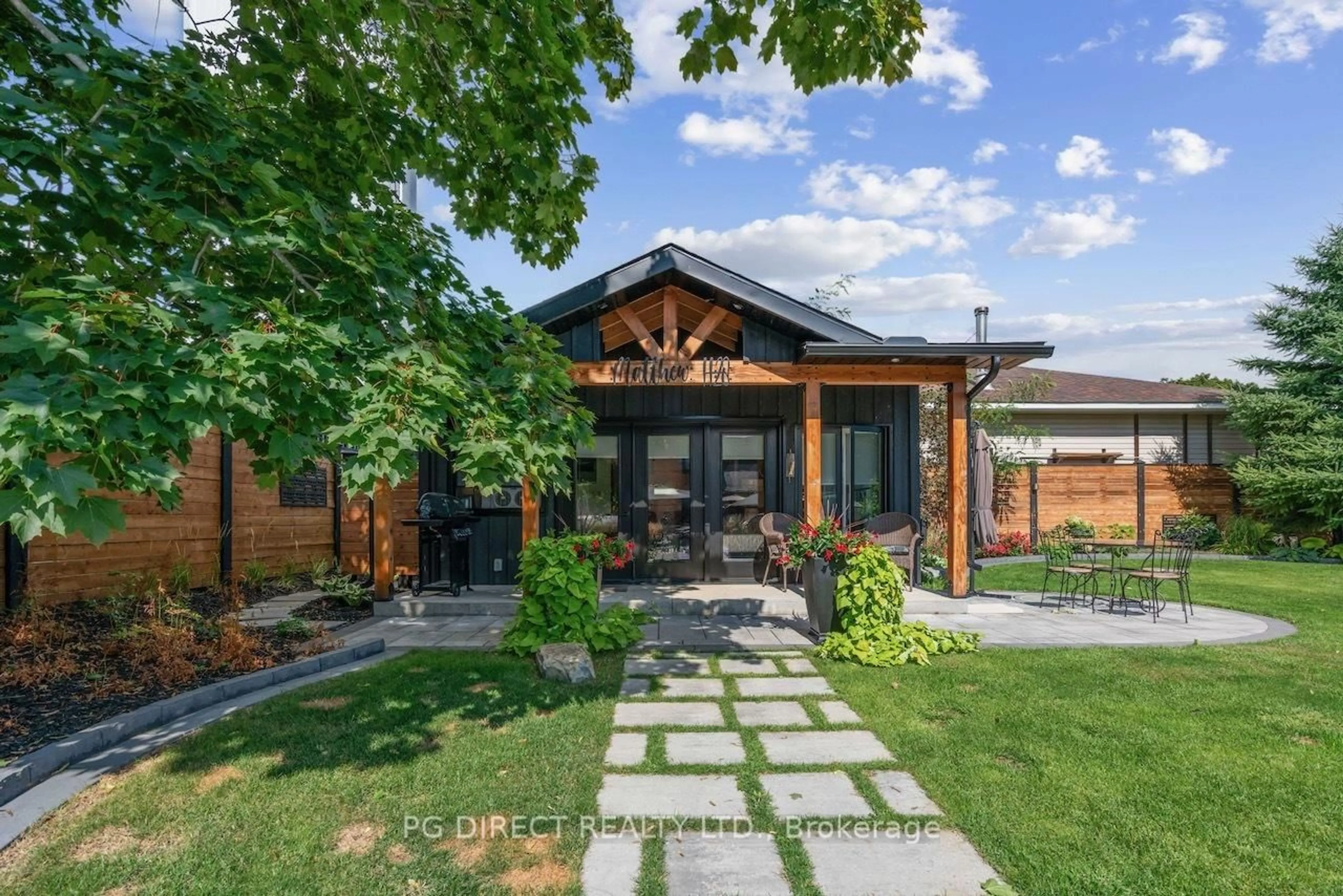 Home with brick exterior material, unknown for 220 Park St, Prescott Ontario K0E 1T0