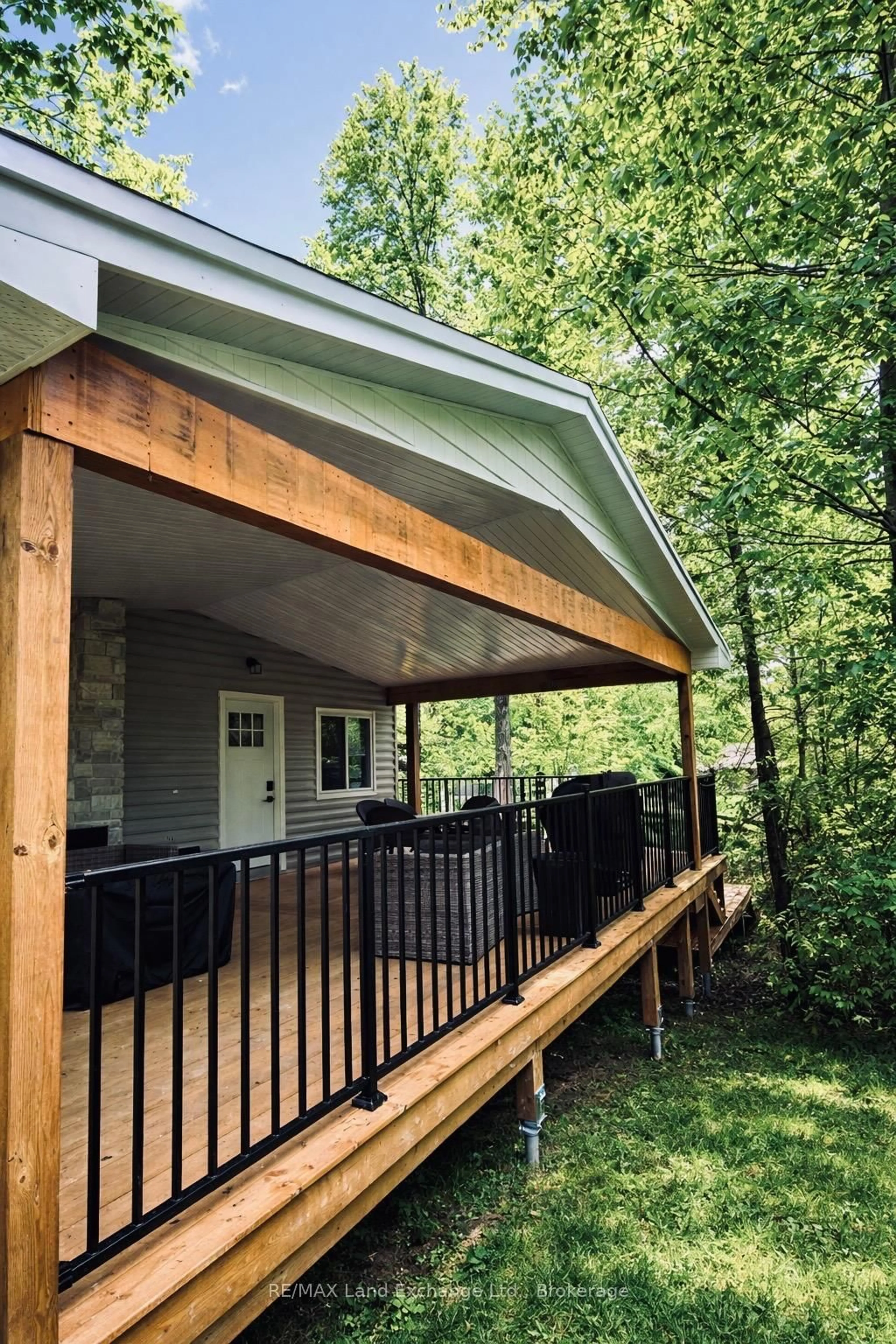 Patio, mountain view for 819 Wilson Ave, Huron-Kinloss Ontario N2Z 2X3