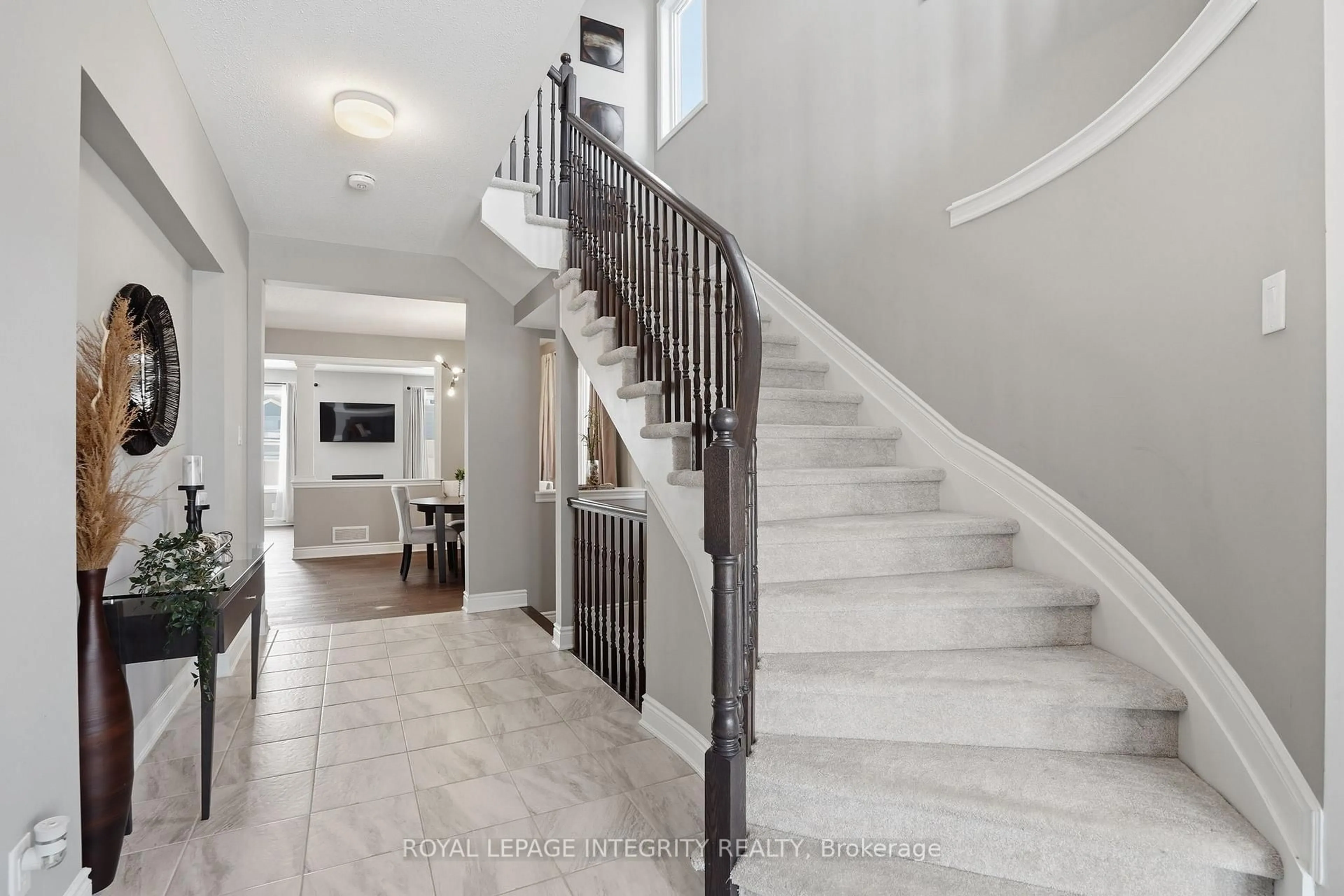 Unknown for 1012 Cottontail Walk, Ottawa Ontario K4A 5H7