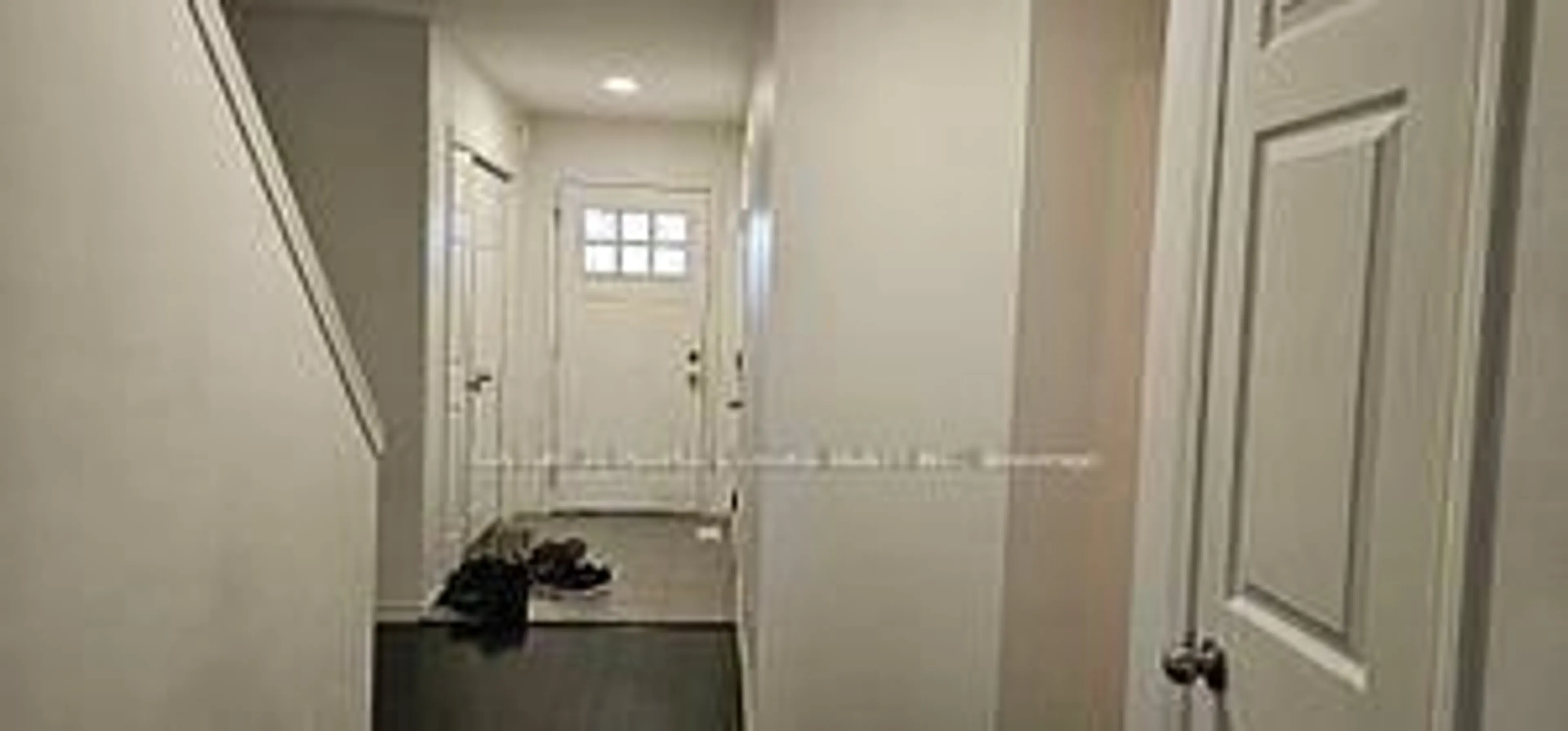 Indoor entryway for 135 Hardcastle Dr #87, Cambridge Ontario N1S 0B6