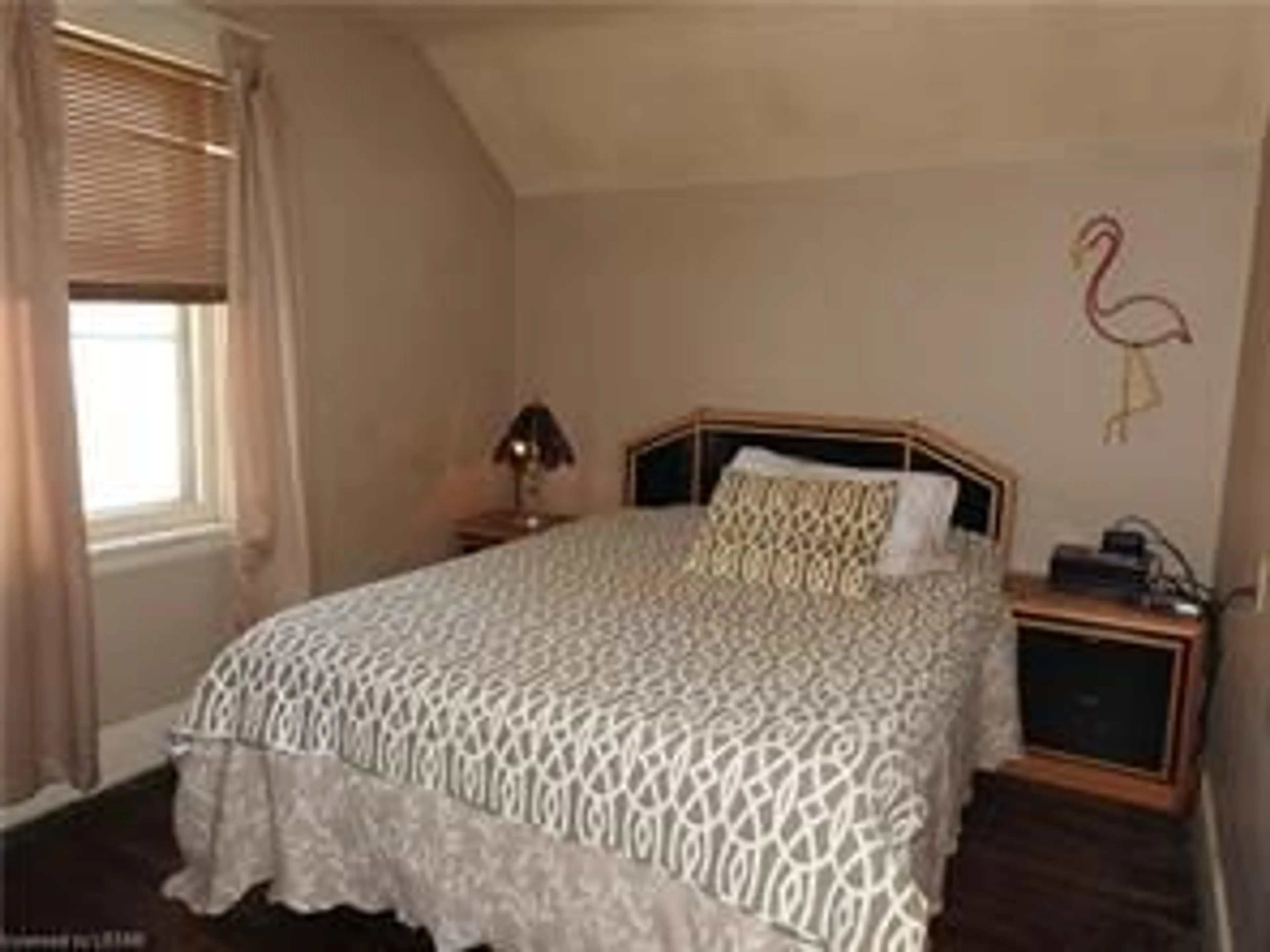 A pic of a room for 764 King St, London East Ontario N5W 2X4