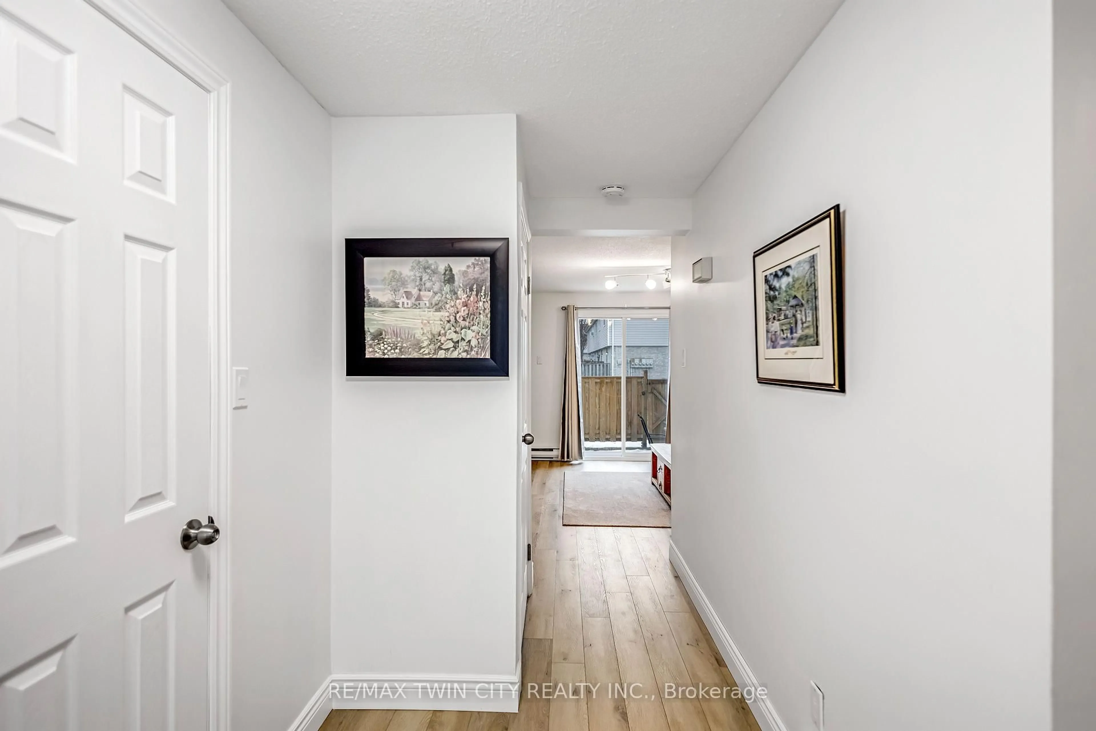 Indoor foyer for 494 Grey St #16, Brantford Ontario N3S 7S6