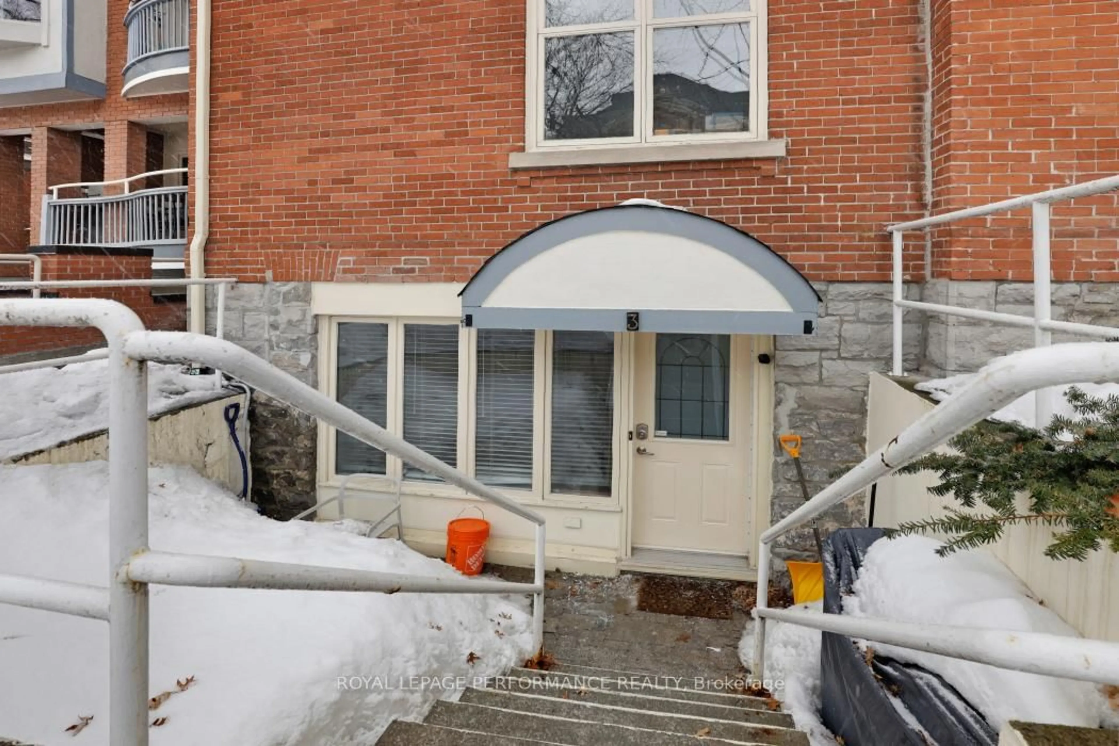 Unknown for 292 Laurier Ave #3, Ottawa Ontario K1N 6P5