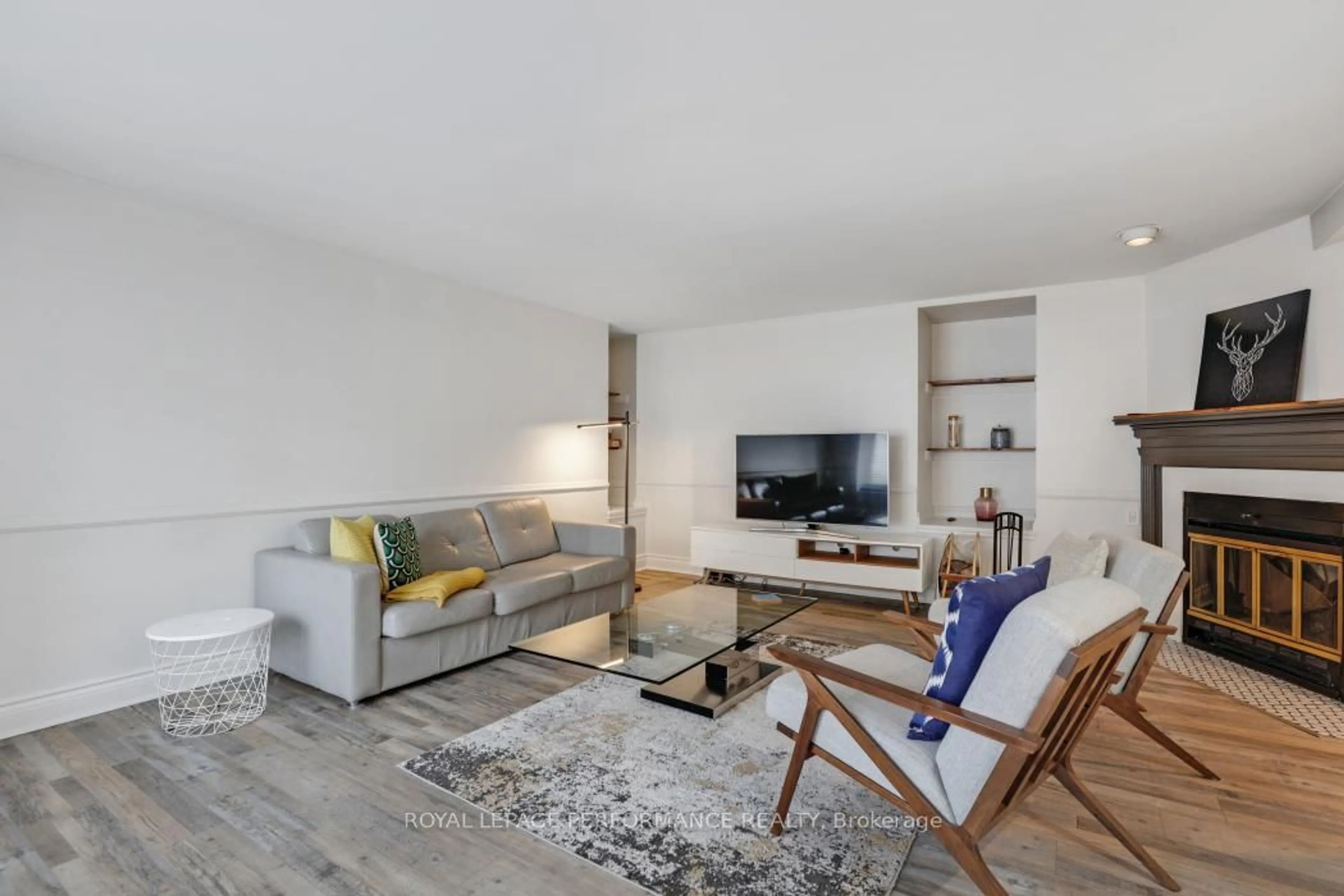 Living room with furniture, unknown for 292 Laurier Ave #3, Ottawa Ontario K1N 6P5