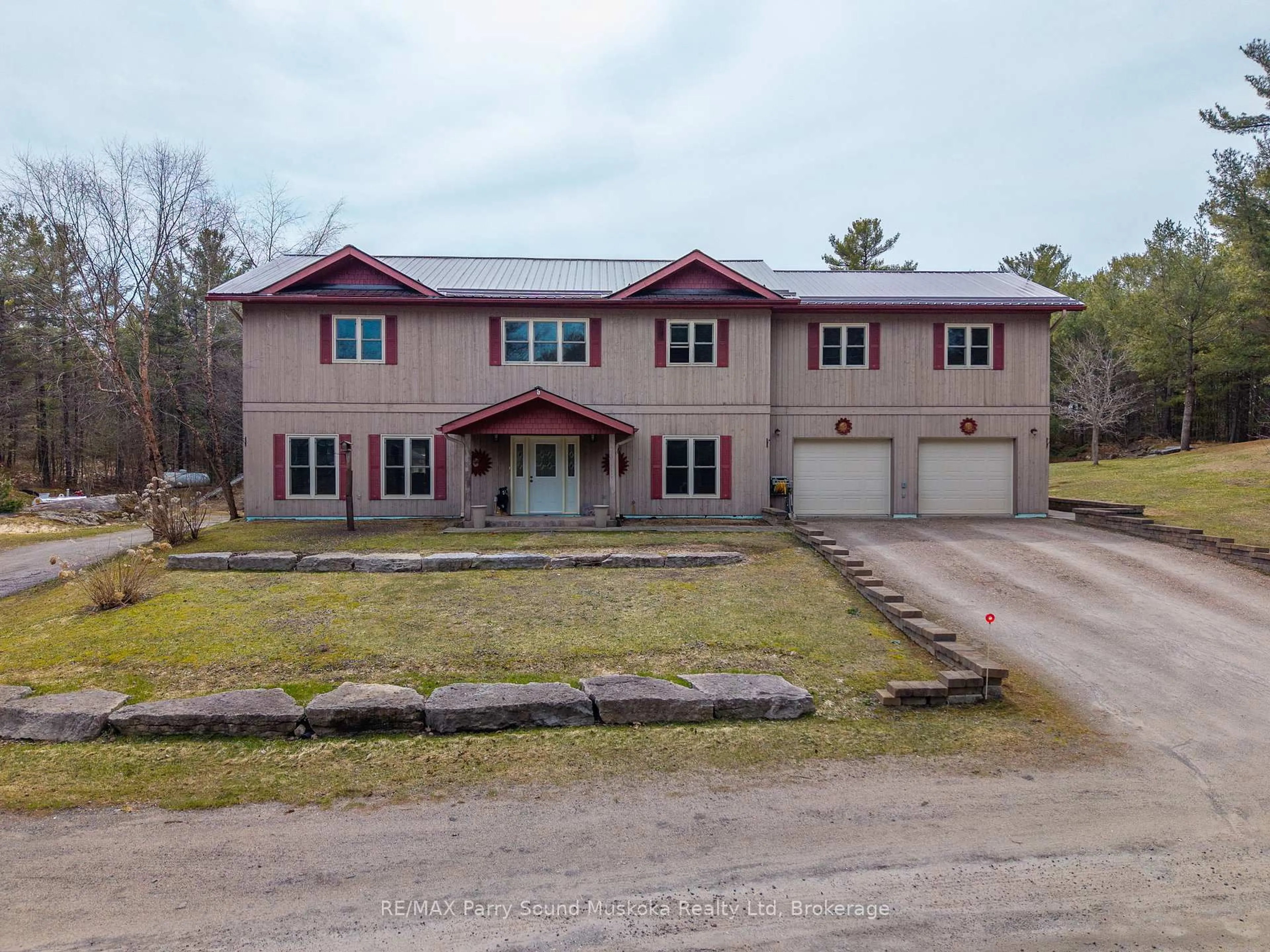 A pic from outside/outdoor area/front of a property/back of a property/a pic from drone, building for 217 South Shore Rd, The Archipelago Ontario P0G 1K0