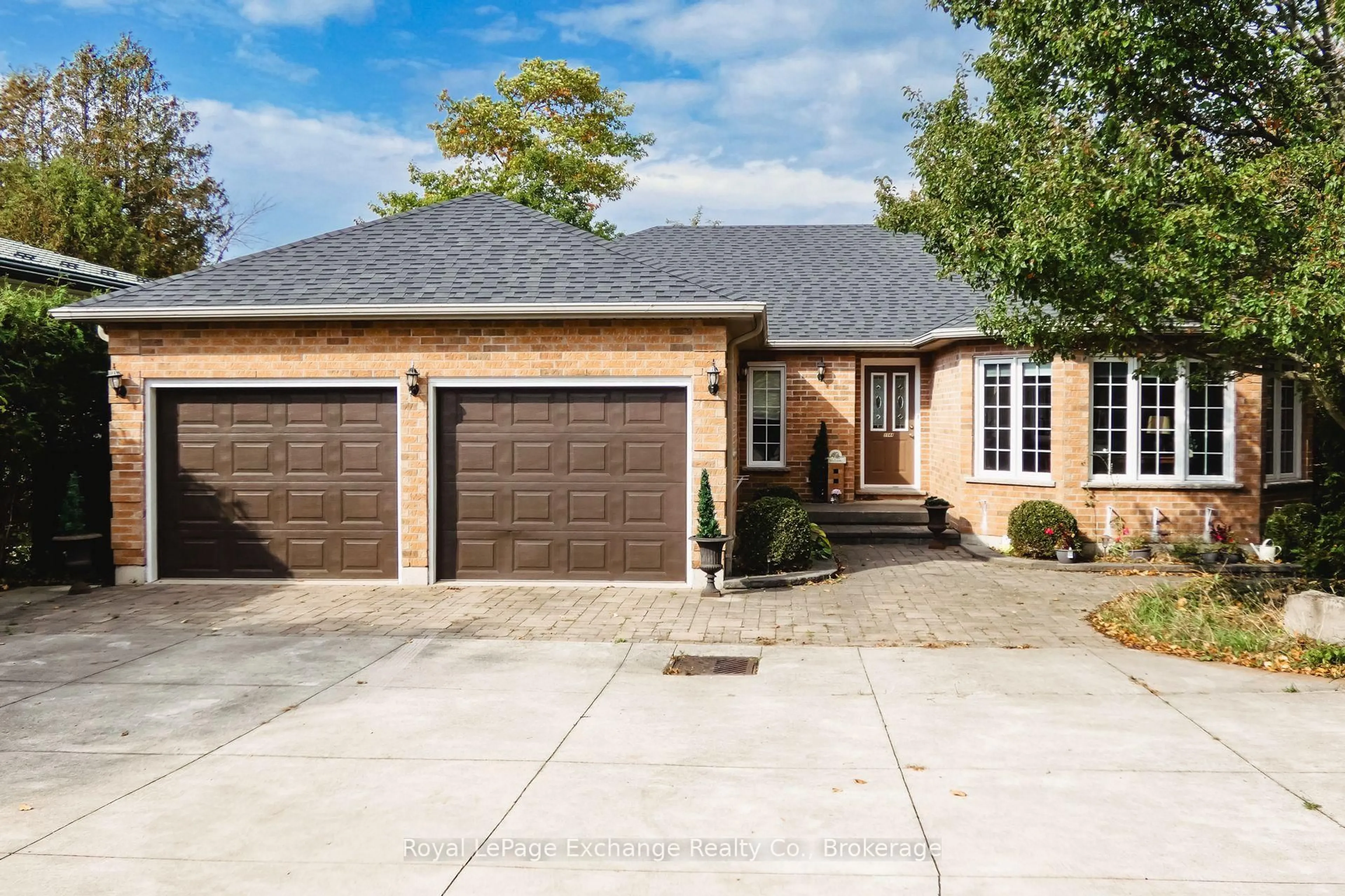 Home with brick exterior material, street for 1144 Shevchenko Blvd, Kincardine Ontario N2Z 1B4