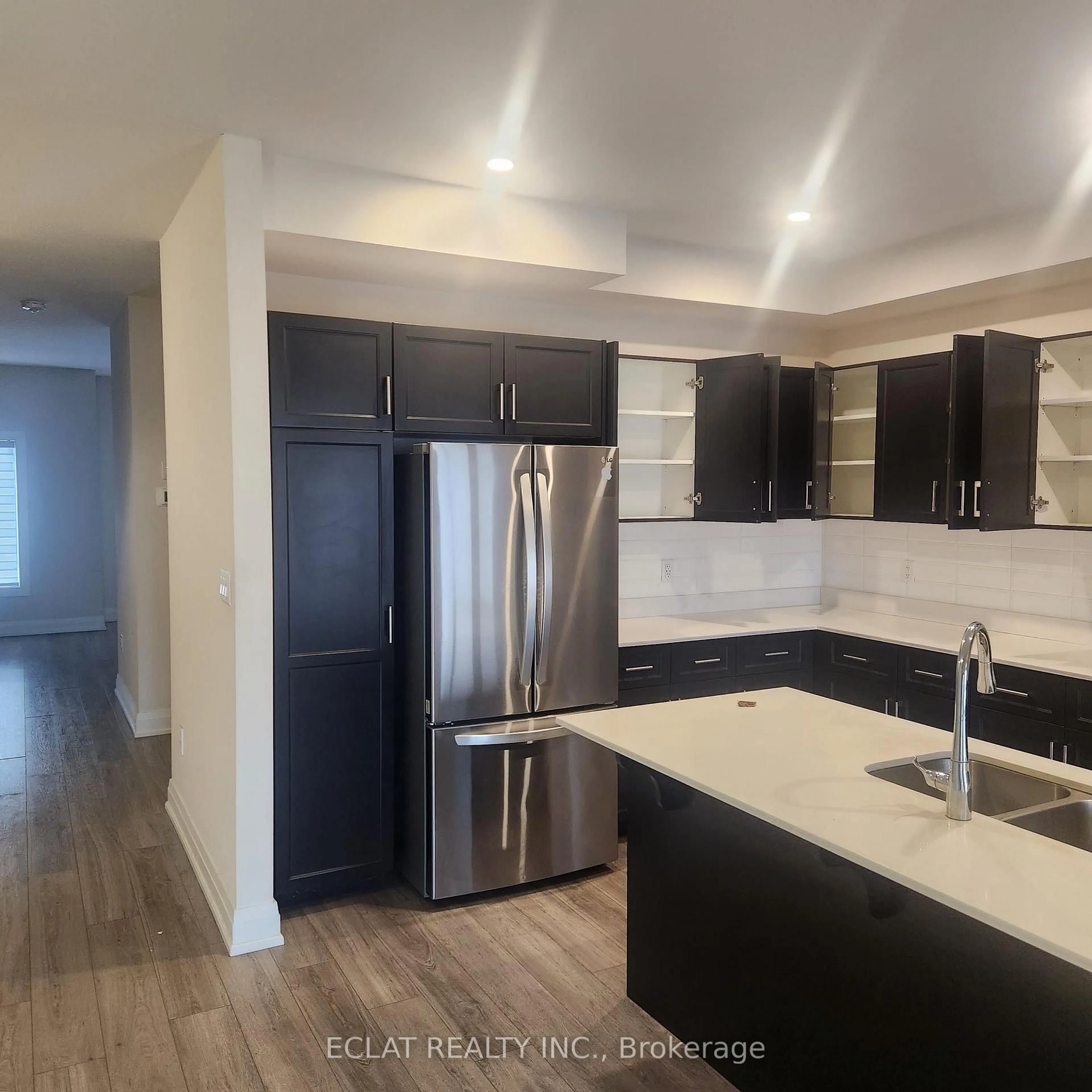 Open concept kitchen, unknown for 3283 Homestead Dr, Hamilton Ontario L0R 1W0