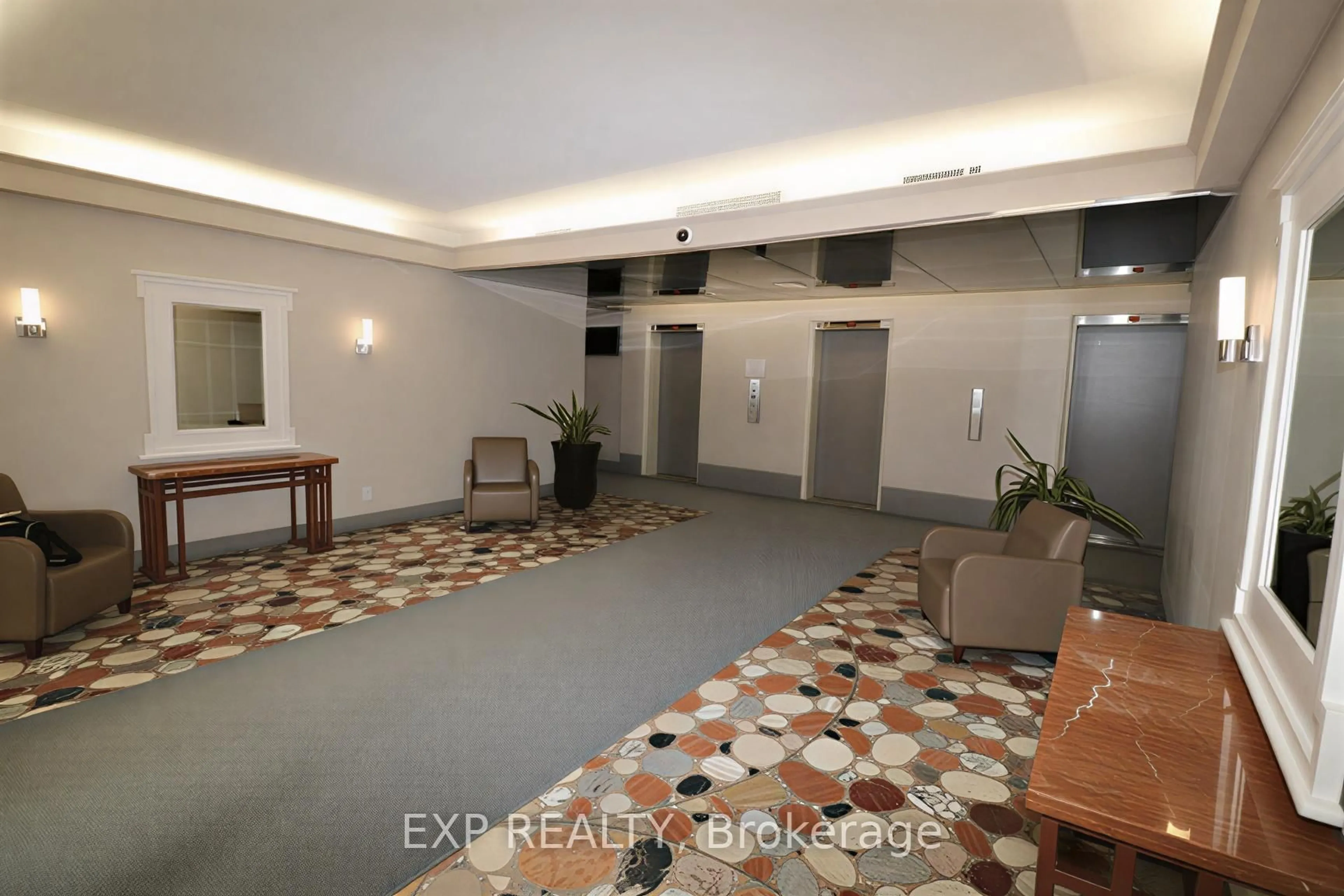 Lobby for 1785 Frobisher Lane #508, Ottawa Ontario K1G 3T7