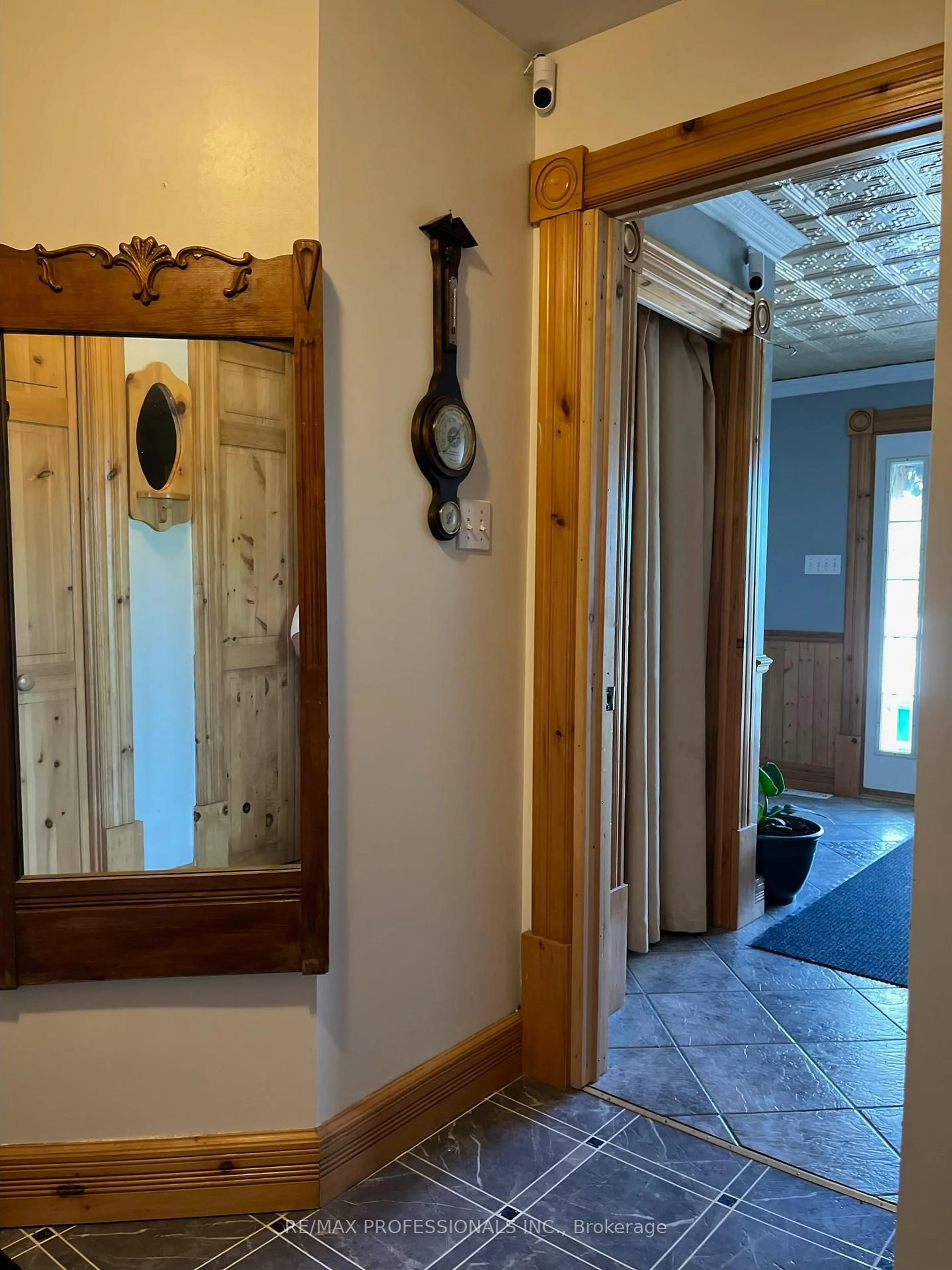 Indoor entryway for 2493 CONCESSION 19 Rd, The Nation Ontario K0A 1M0