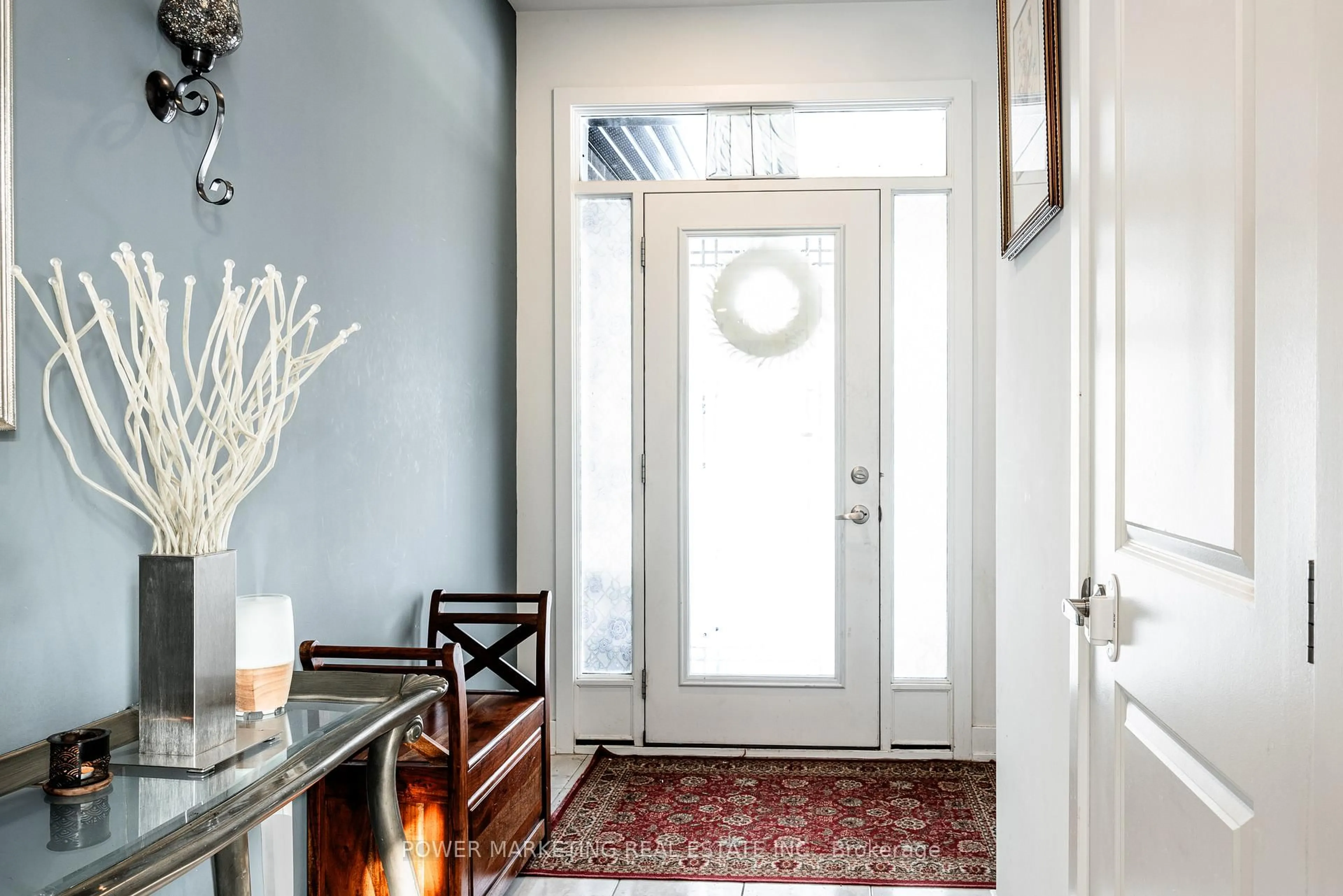 Indoor entryway for 67 HEIRLOOM St, Ottawa Ontario K4M 0K9