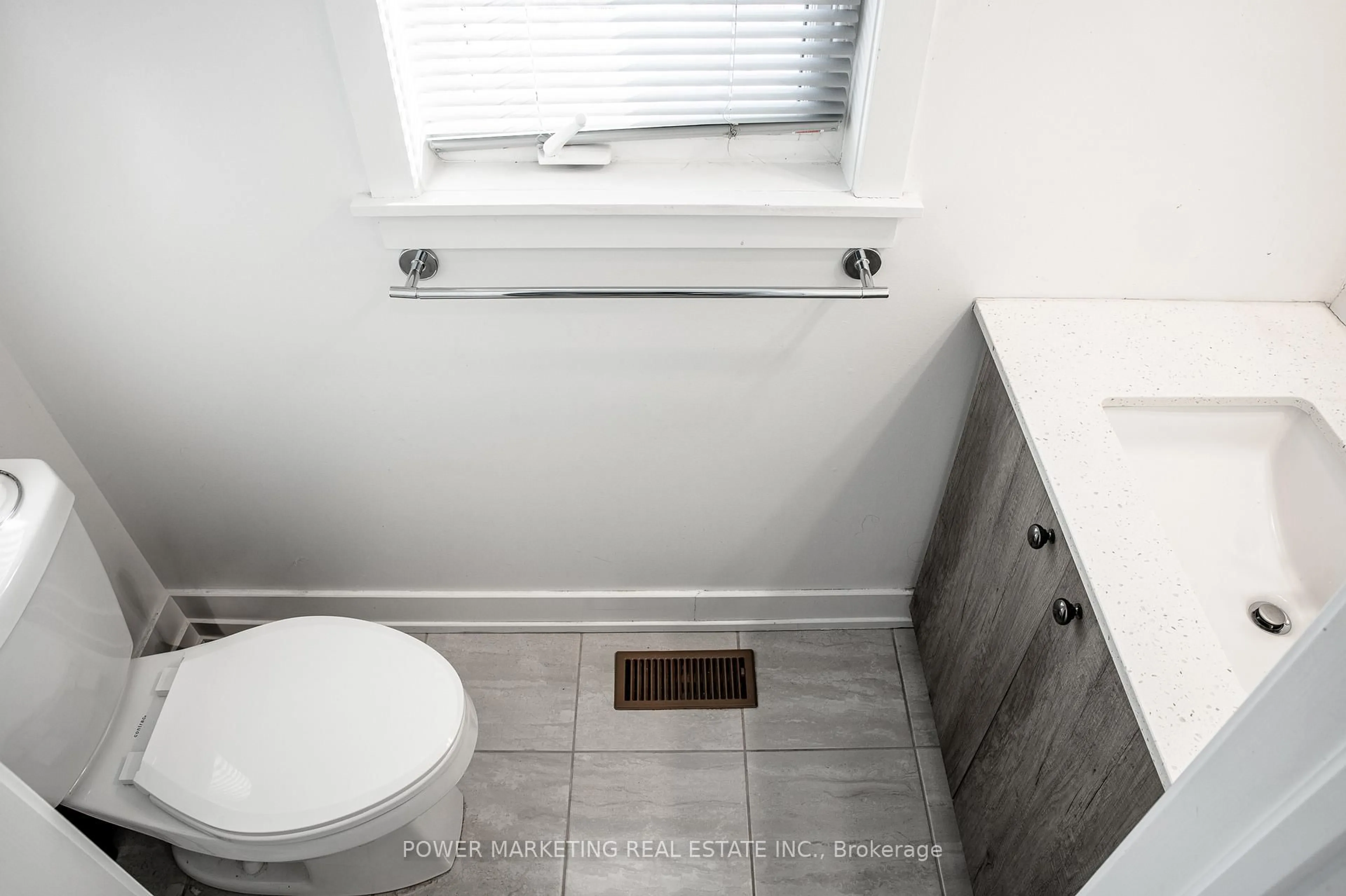 A pic of a room for 67 HEIRLOOM St, Ottawa Ontario K4M 0K9