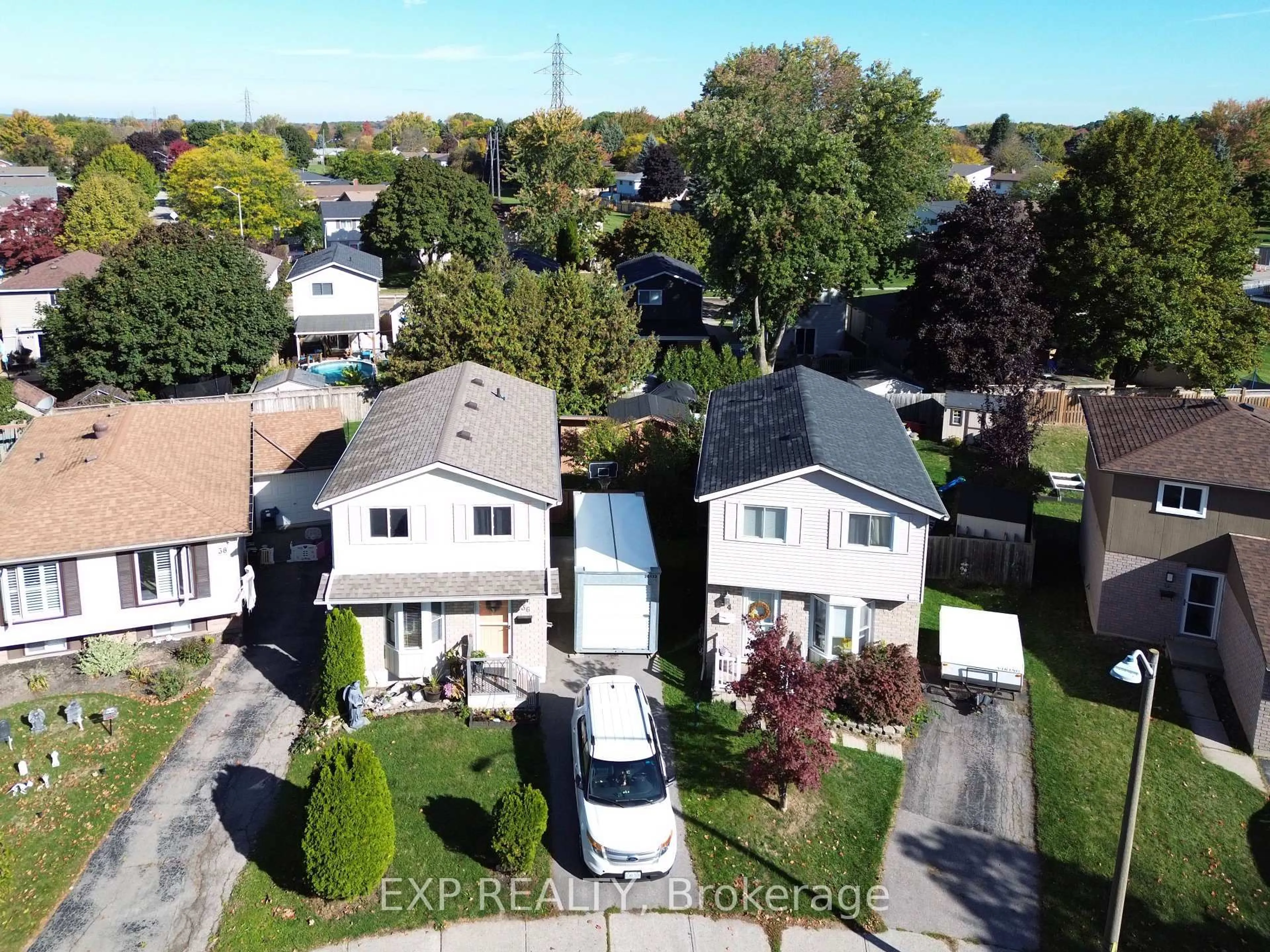 A pic from outside/outdoor area/front of a property/back of a property/a pic from drone, street for 36 Nautical Rd, Brantford Ontario N3P 1G6