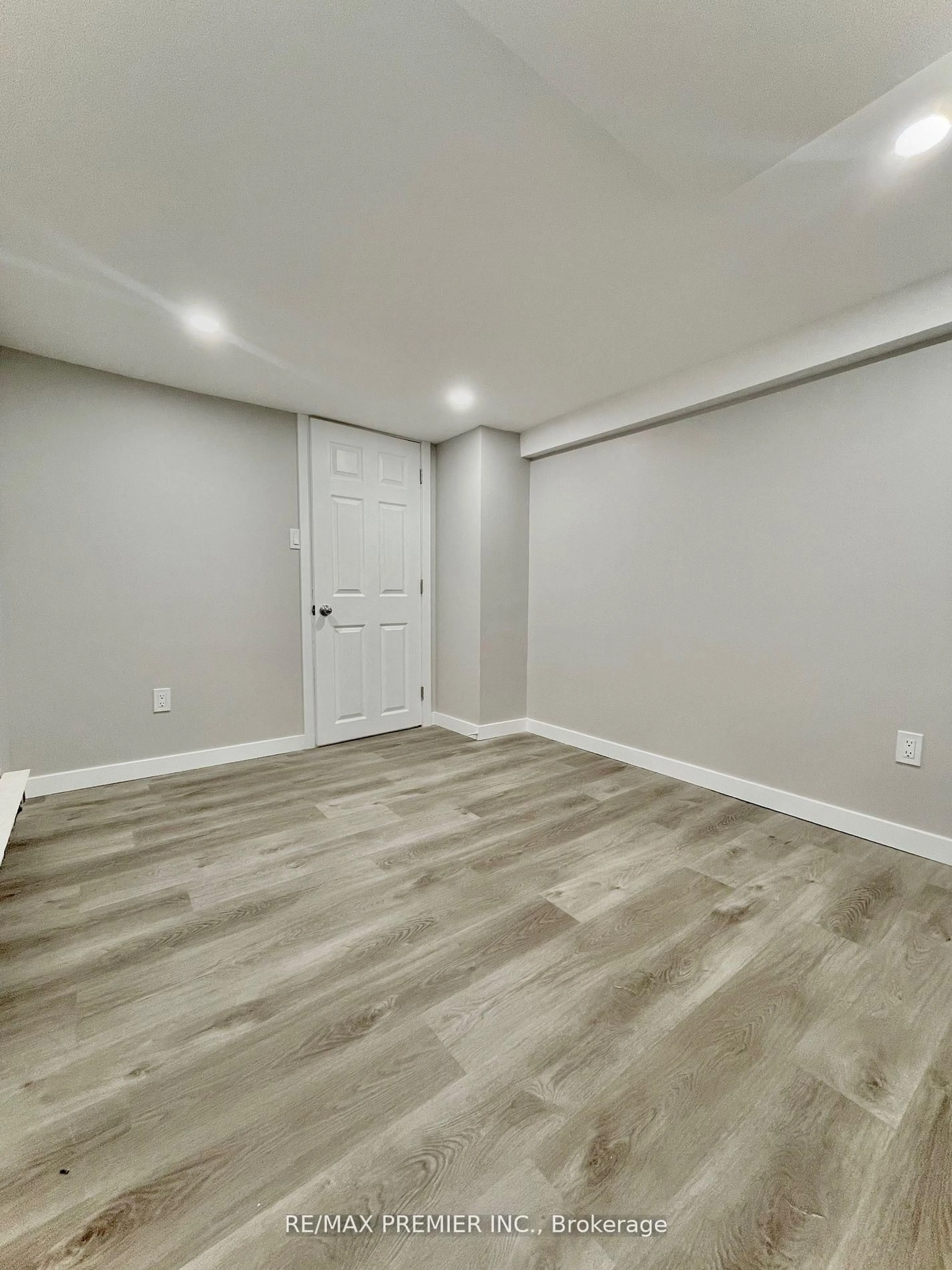 A pic of a room for 365 Bessie Ave, Greater Sudbury Ontario P3C 4H6