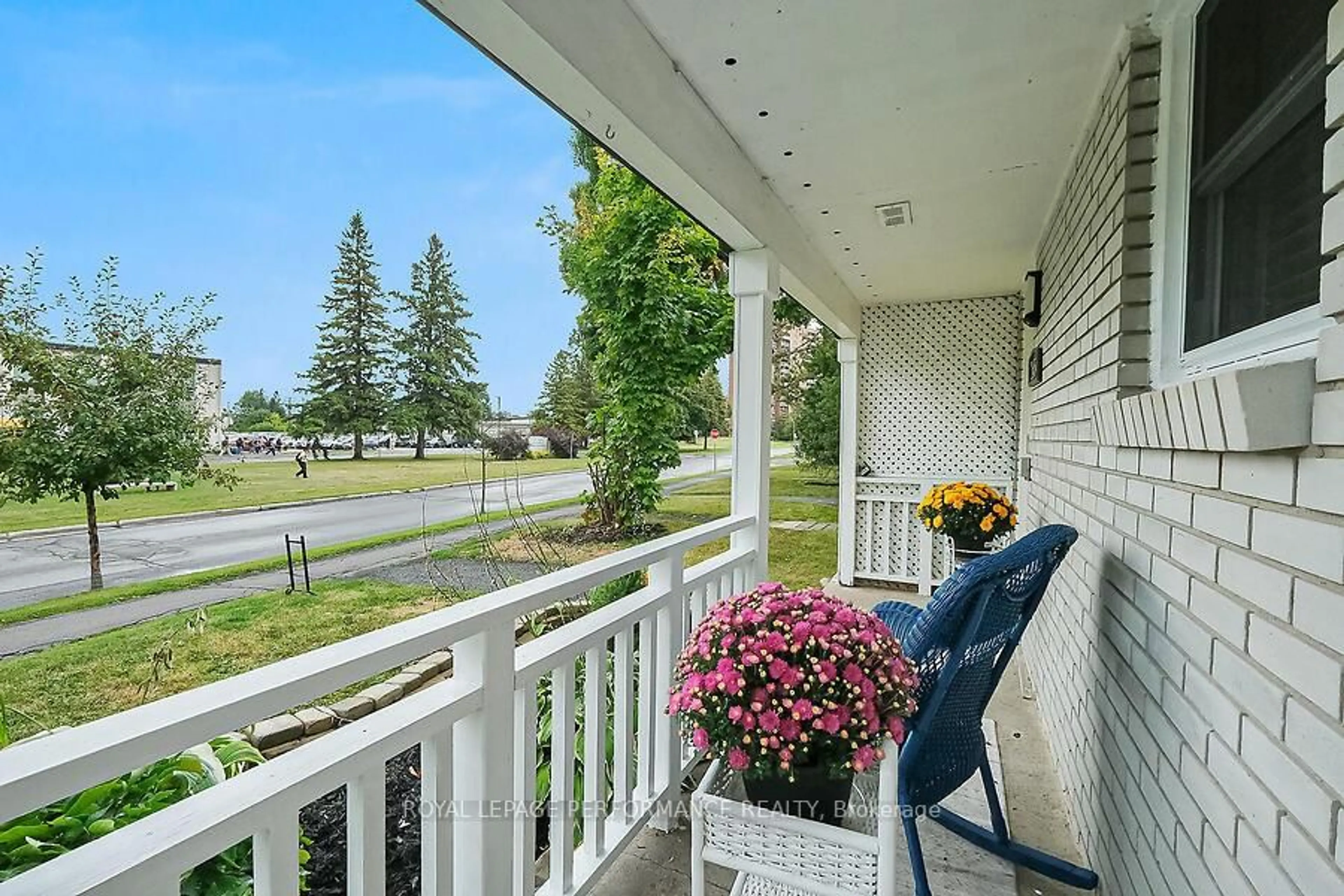 Patio, water/lake/river/ocean view for 2654 Draper Ave, Ottawa Ontario K2H 6Z9
