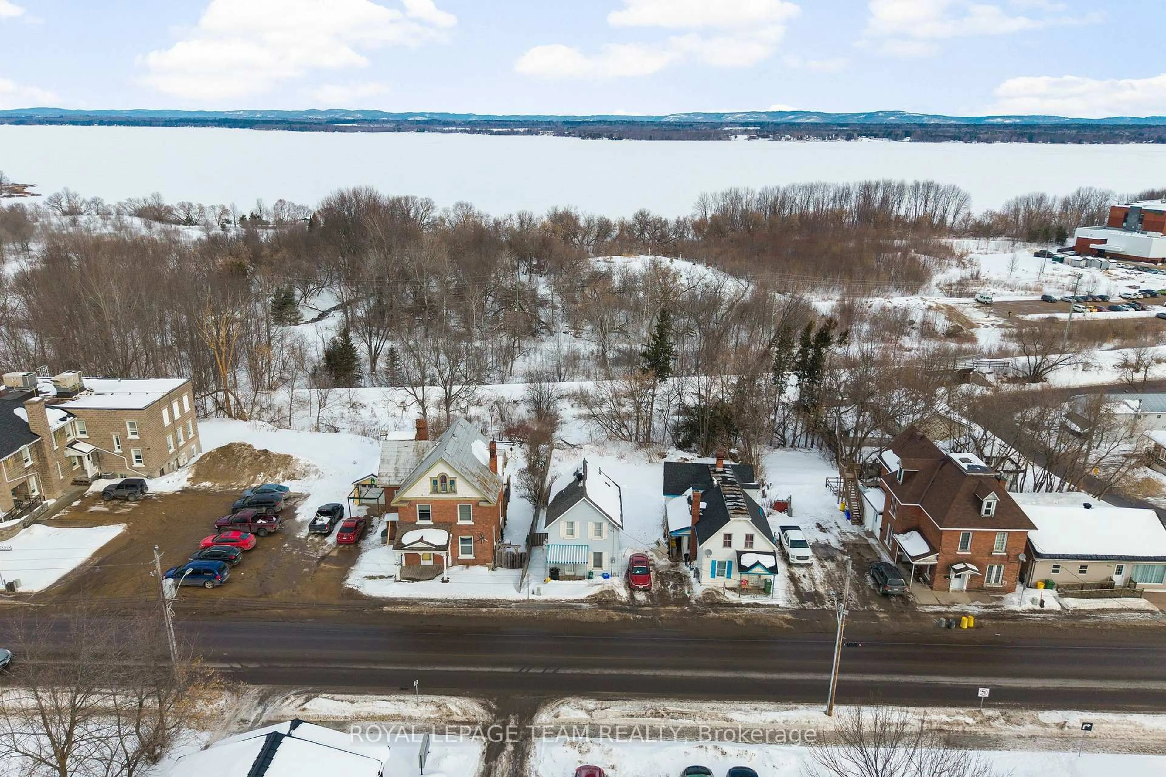 A pic from outside/outdoor area/front of a property/back of a property/a pic from drone, water/lake/river/ocean view for 481 PEMBROKE St, Pembroke Ontario K8A 5P1