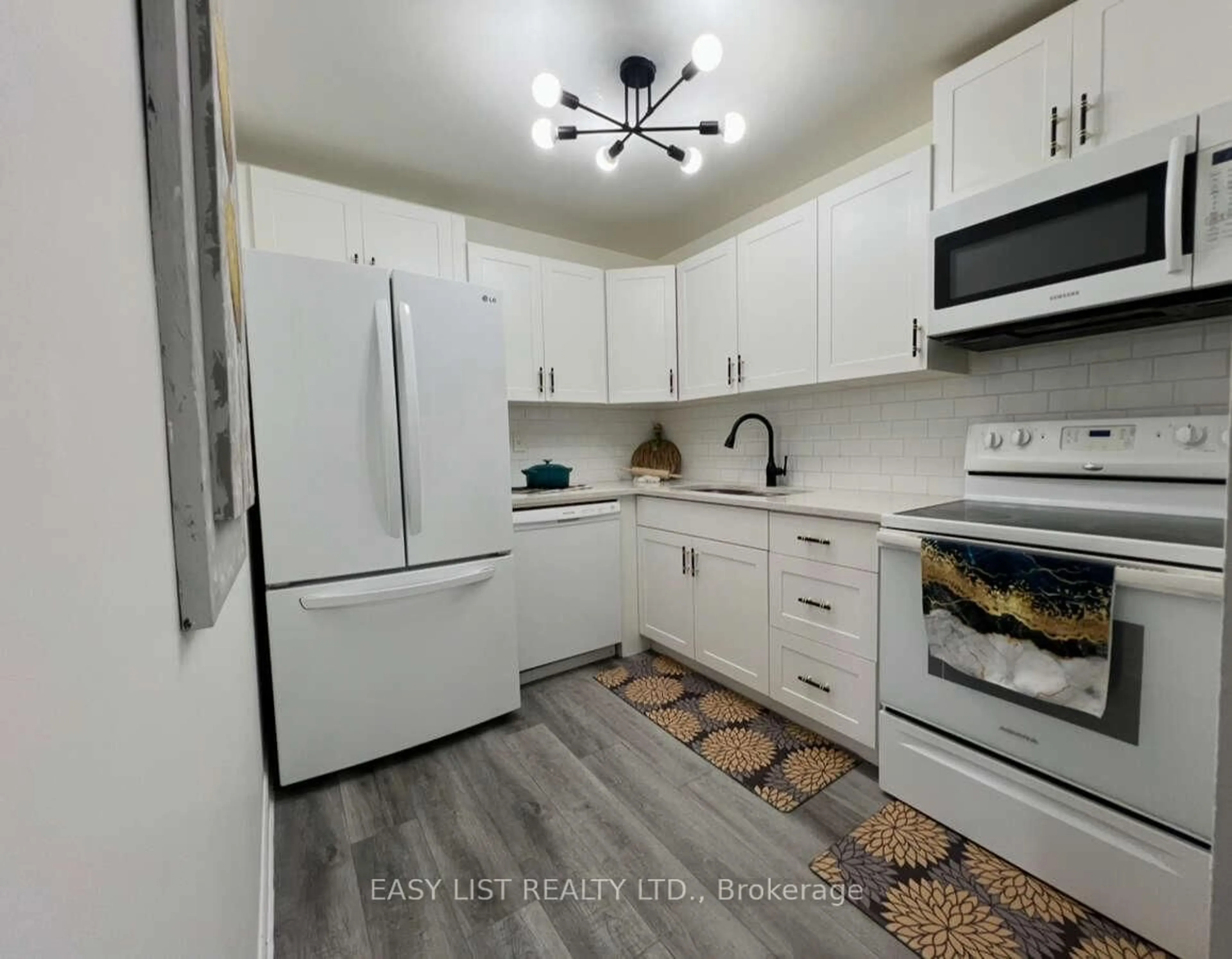 Unknown for 1582 Ernest Ave #304, London South Ontario N6E 2S4