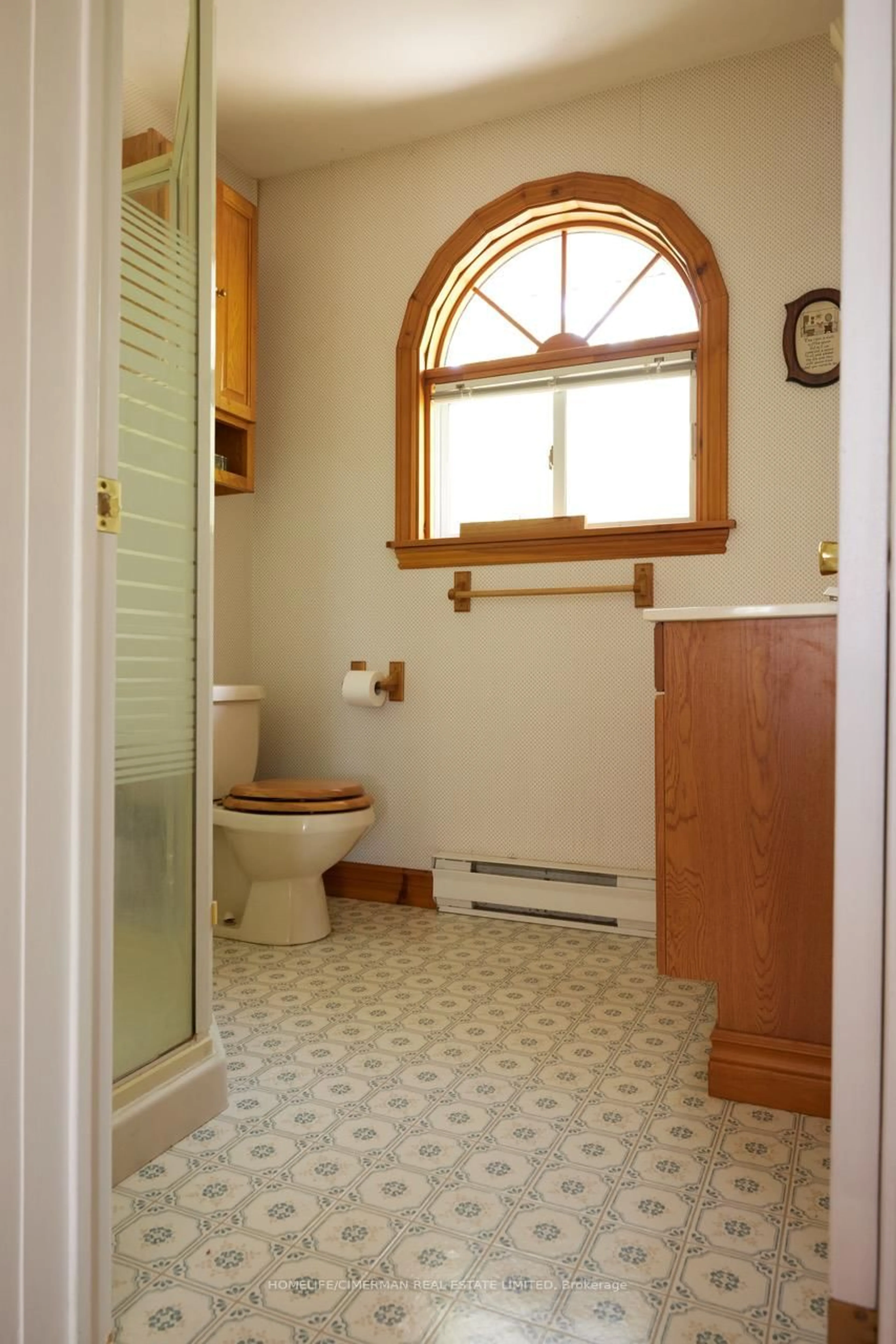 Standard bathroom, ceramic/tile floor for 98 Mcleish Dr, Kawartha Lakes Ontario L0K 1W0
