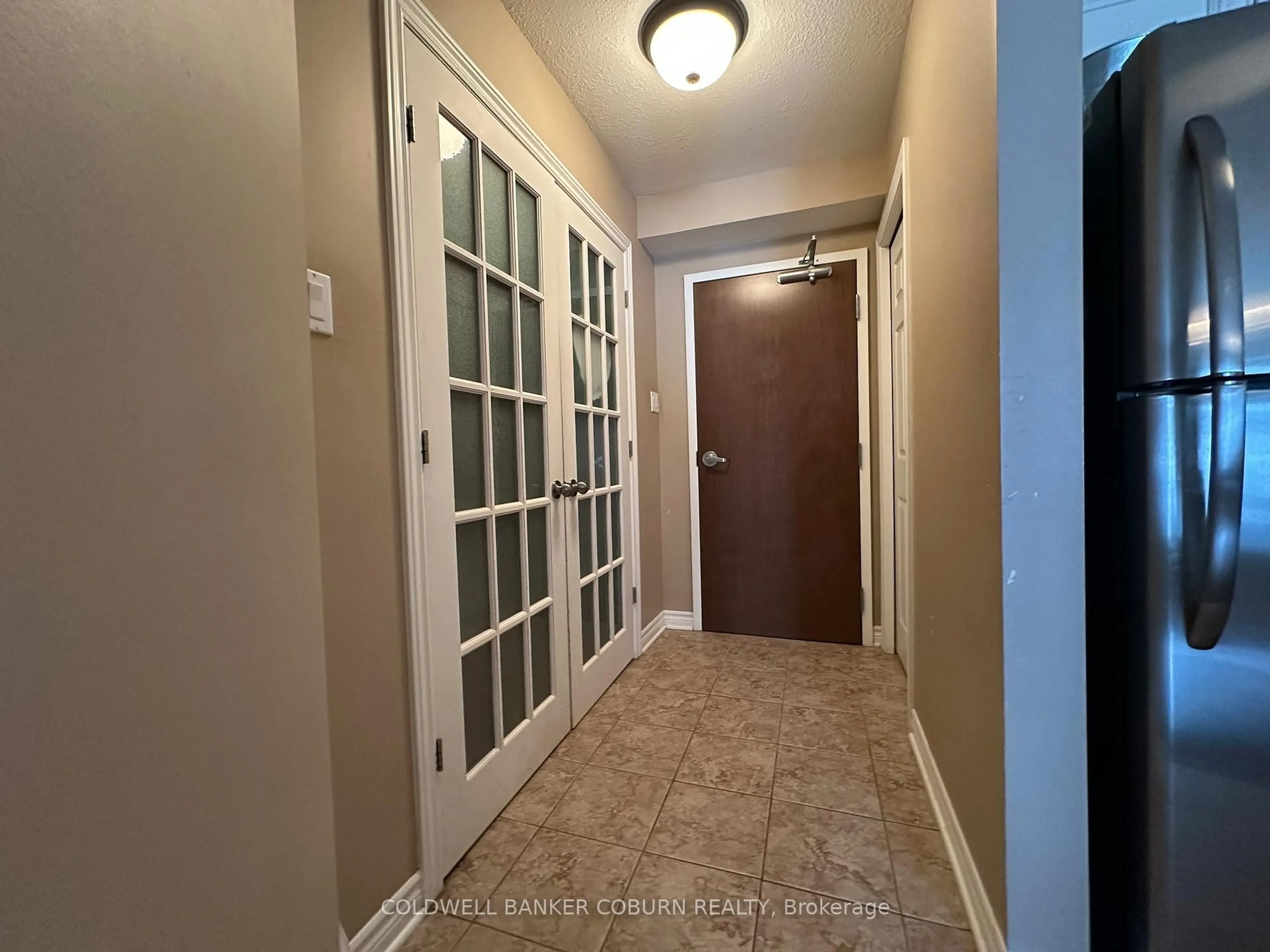 Indoor entryway for 398 Van Buren St #105, North Grenville Ontario K0G 1J0
