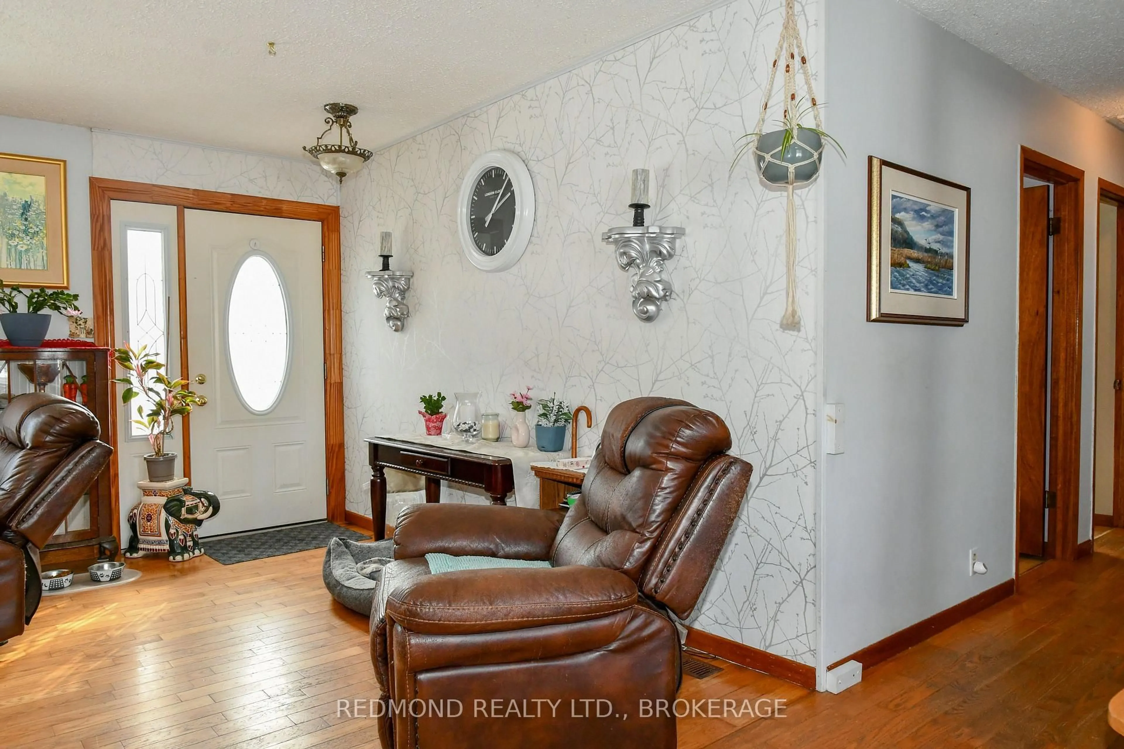 Unknown for 84 Berry Rd, Front of Leeds & Seeleys Bay Ontario K7G 2V3