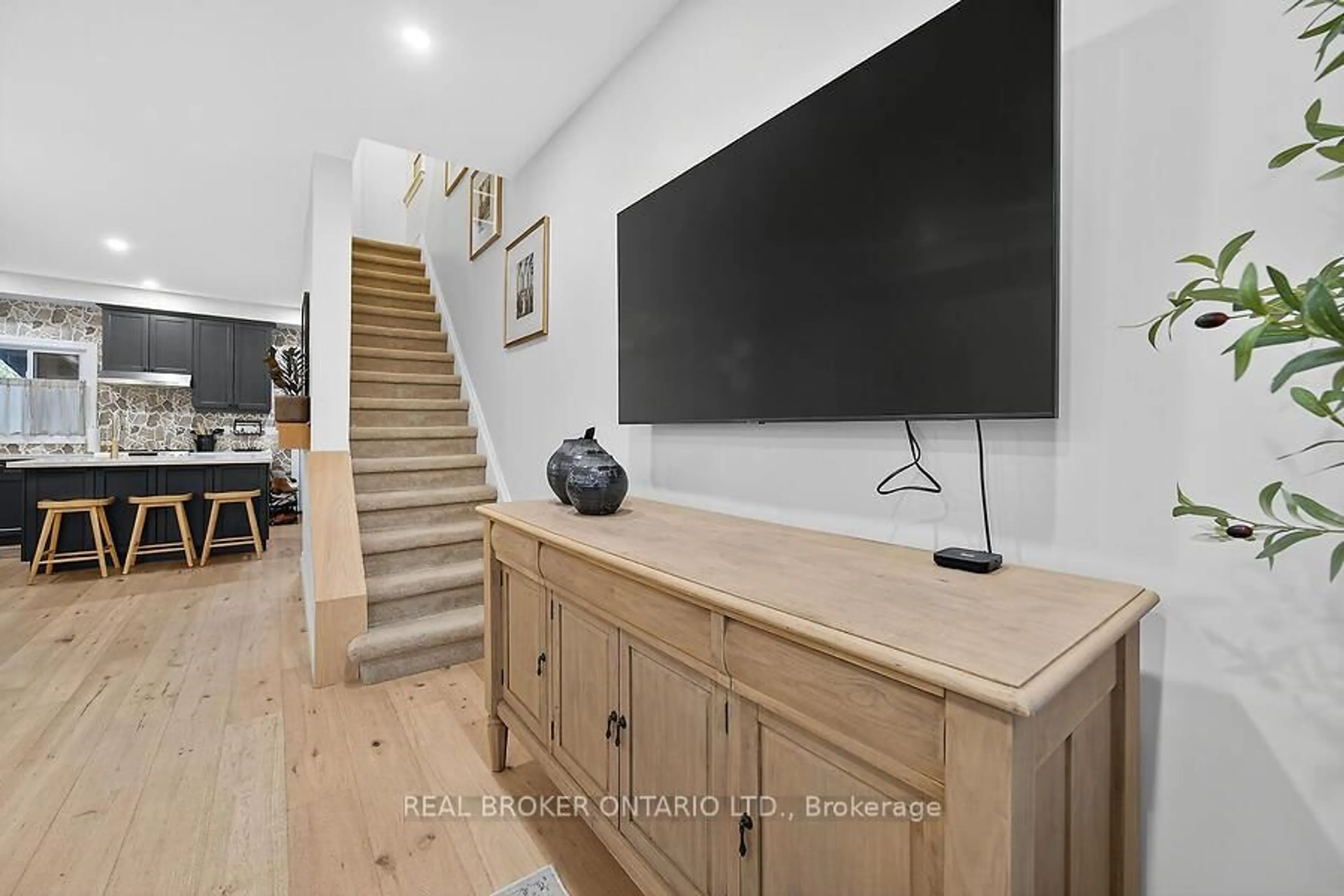 Unknown for 58 East Bend Ave, Hamilton Ontario L8L 7E3