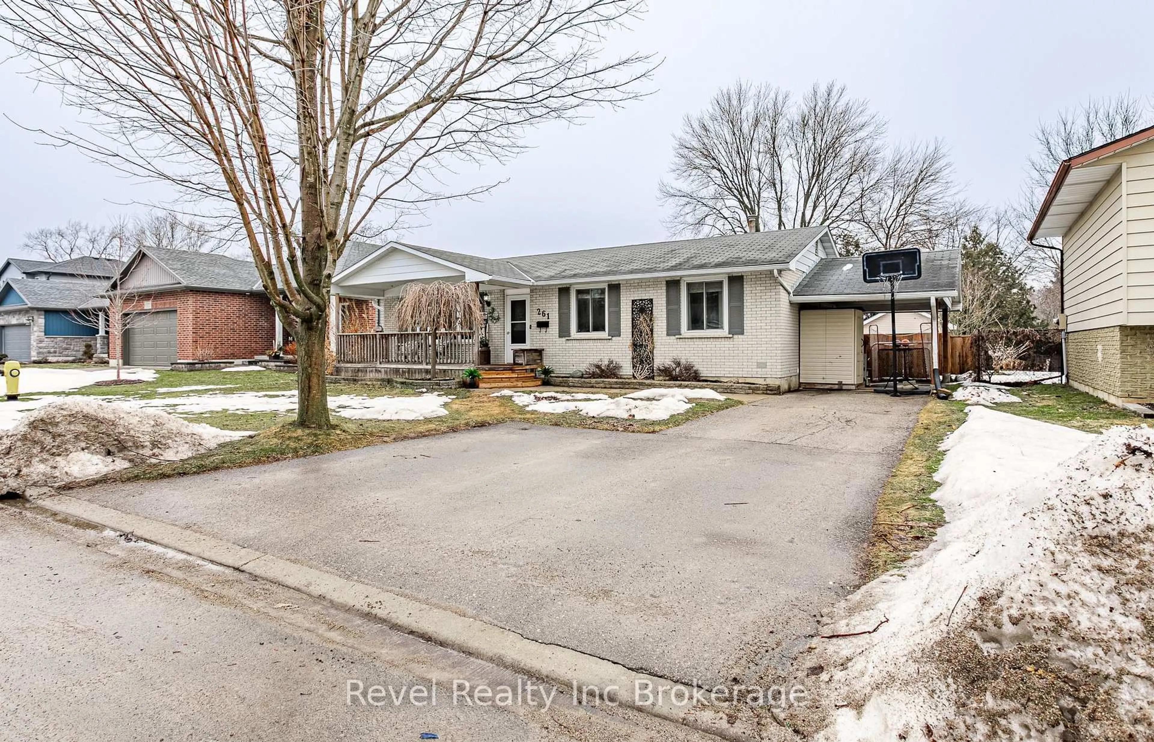Home with brick exterior material, street for 261 Centre St, Ingersoll Ontario N5C 3N8