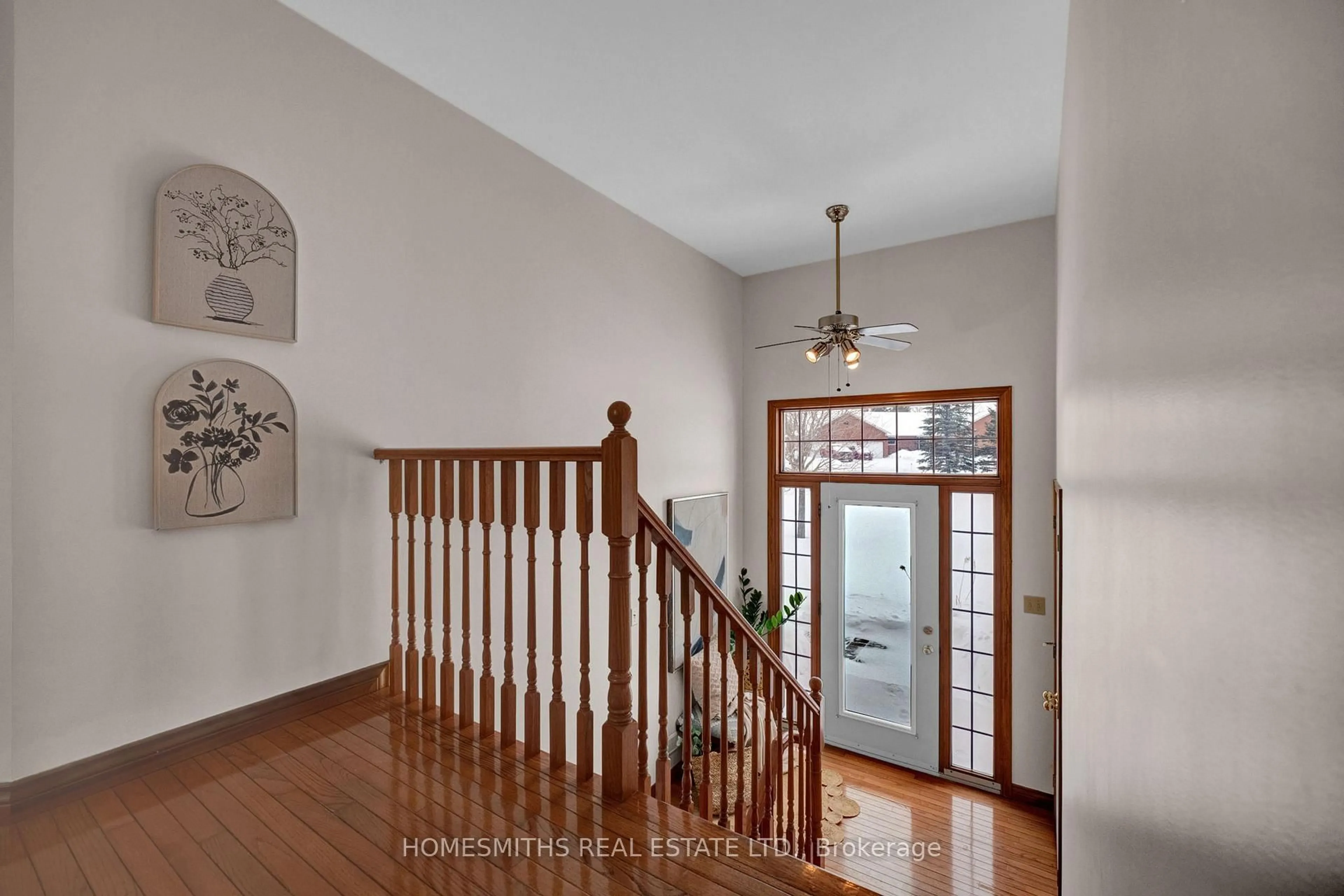 Indoor entryway for 145 Fingerboard Rd, Kawartha Lakes Ontario K0M 2C0