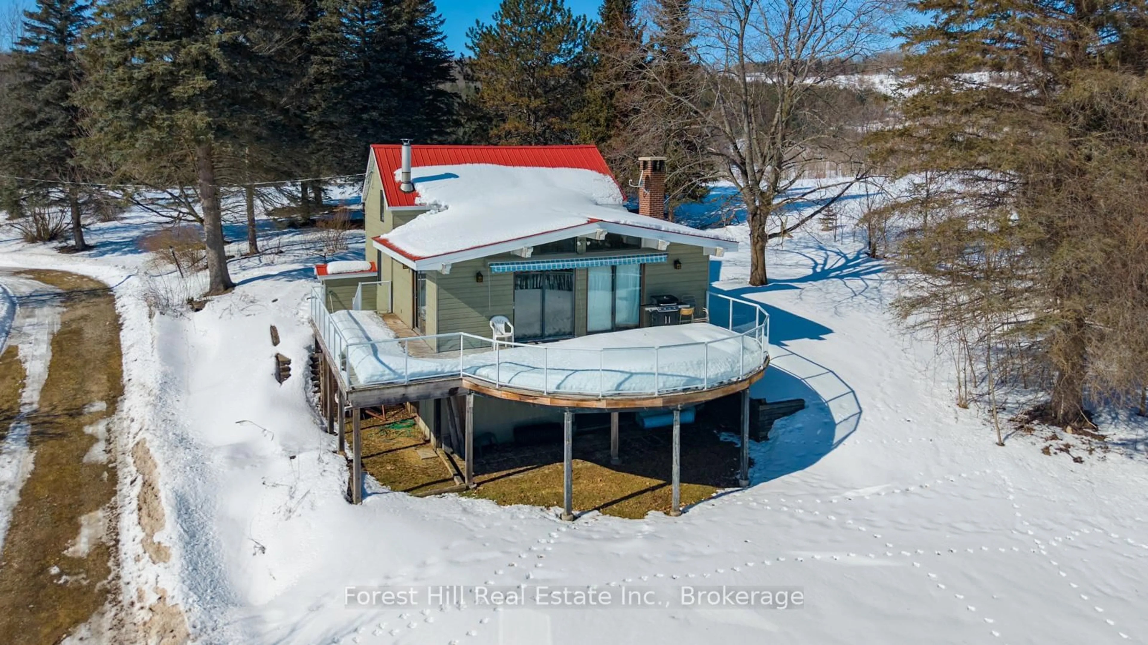 A pic from outside/outdoor area/front of a property/back of a property/a pic from drone, water/lake/river/ocean view for 195908 Grey Road 7 Rd, Grey Highlands Ontario N0C 1G0