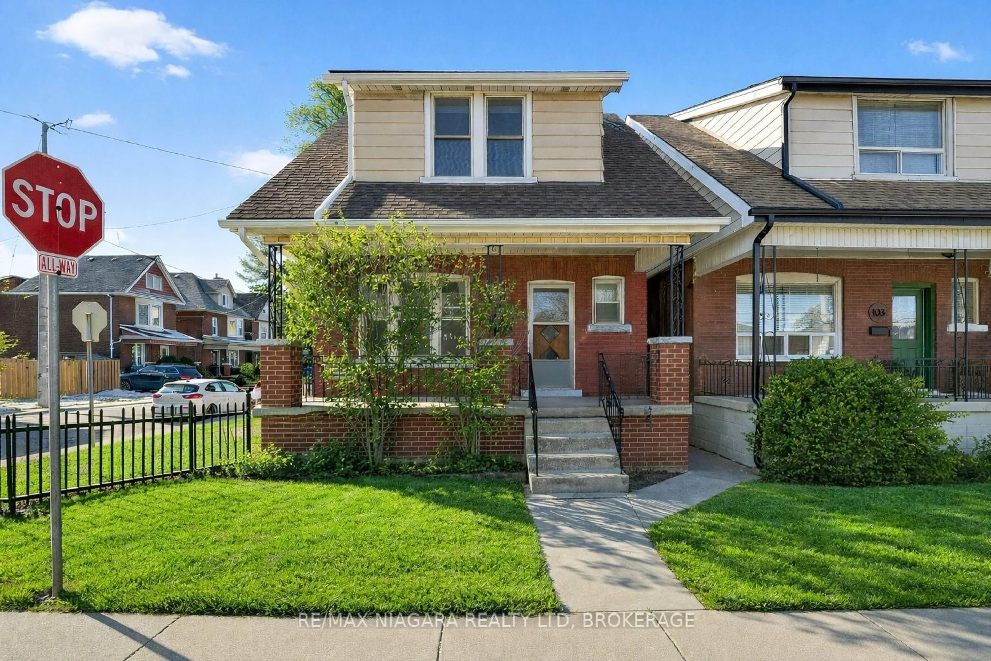 Home with brick exterior material, street for 101 Lottridge St, Hamilton Ontario L8L 6V2