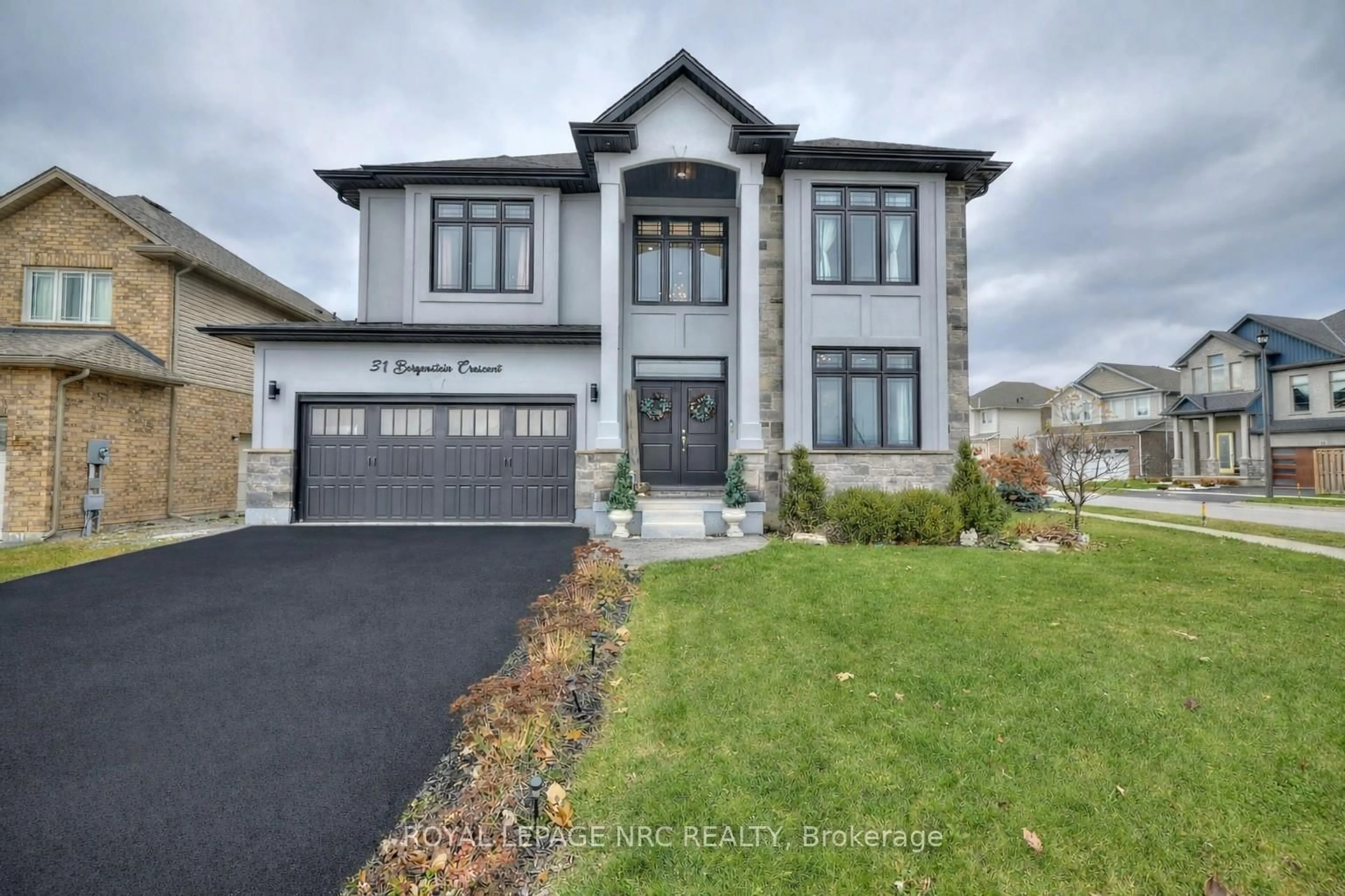 Home with brick exterior material, street for 31 BERGENSTEIN CRES Cres, Pelham Ontario L0S 1E6