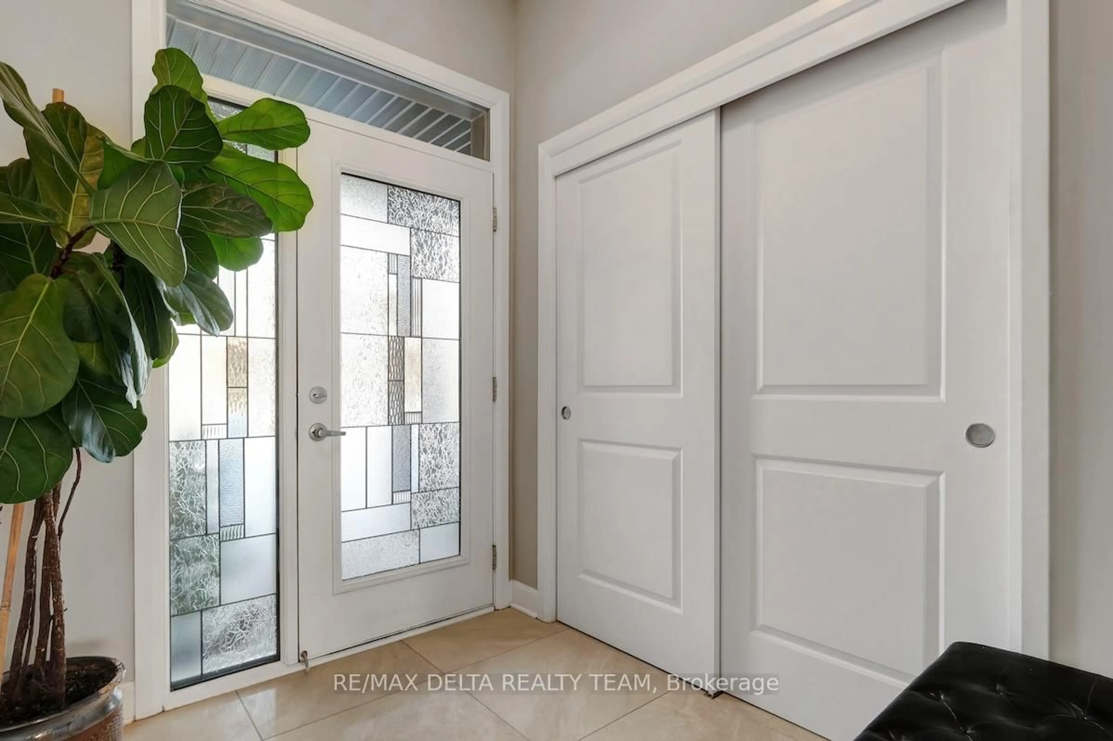 Indoor entryway for 259 Mountain Sorrel Way, Ottawa Ontario K4A 1H5