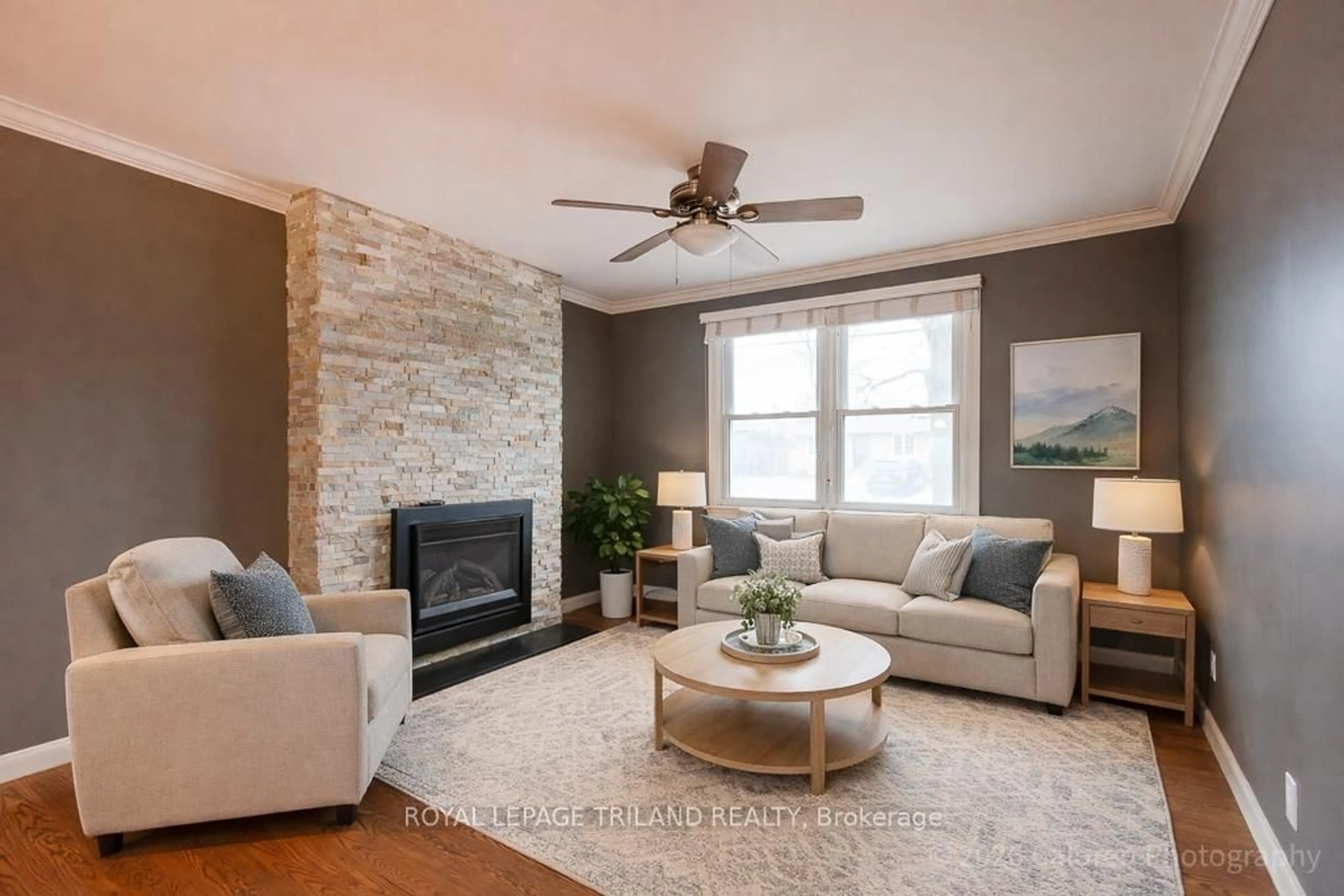 Living room with furniture, unknown for 781 Verulam St, London South Ontario N6C 5C7