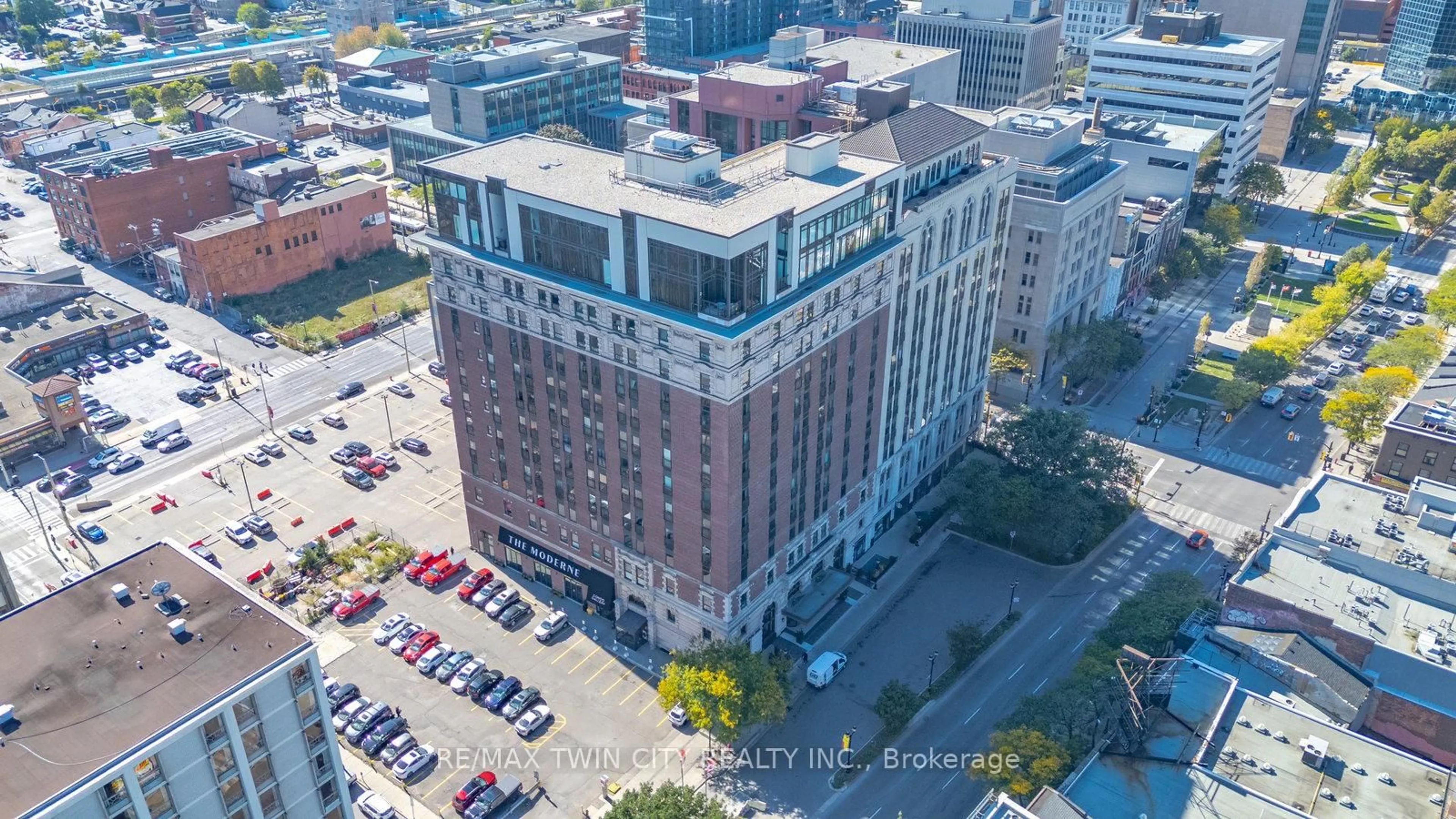 A pic from outside/outdoor area/front of a property/back of a property/a pic from drone, city buildings view from balcony for 118 King St #520, Hamilton Ontario L8N 0A9
